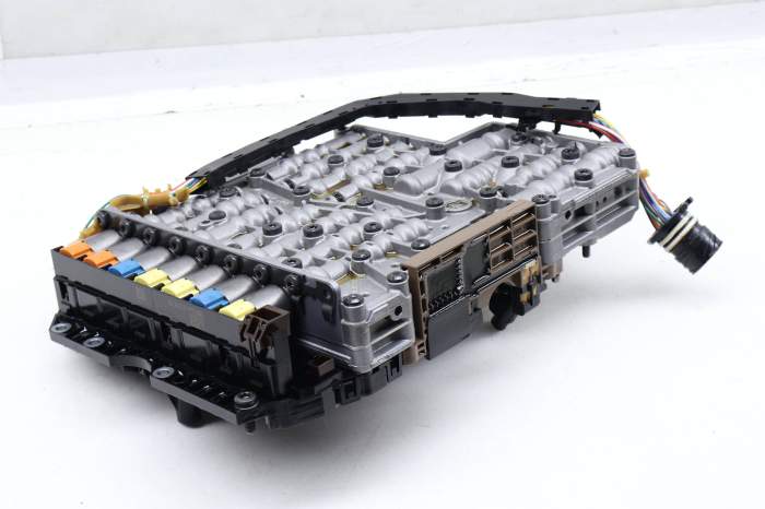 Transmission Valve Body / Mechatronic - Lmm 8R0927158H main product photo