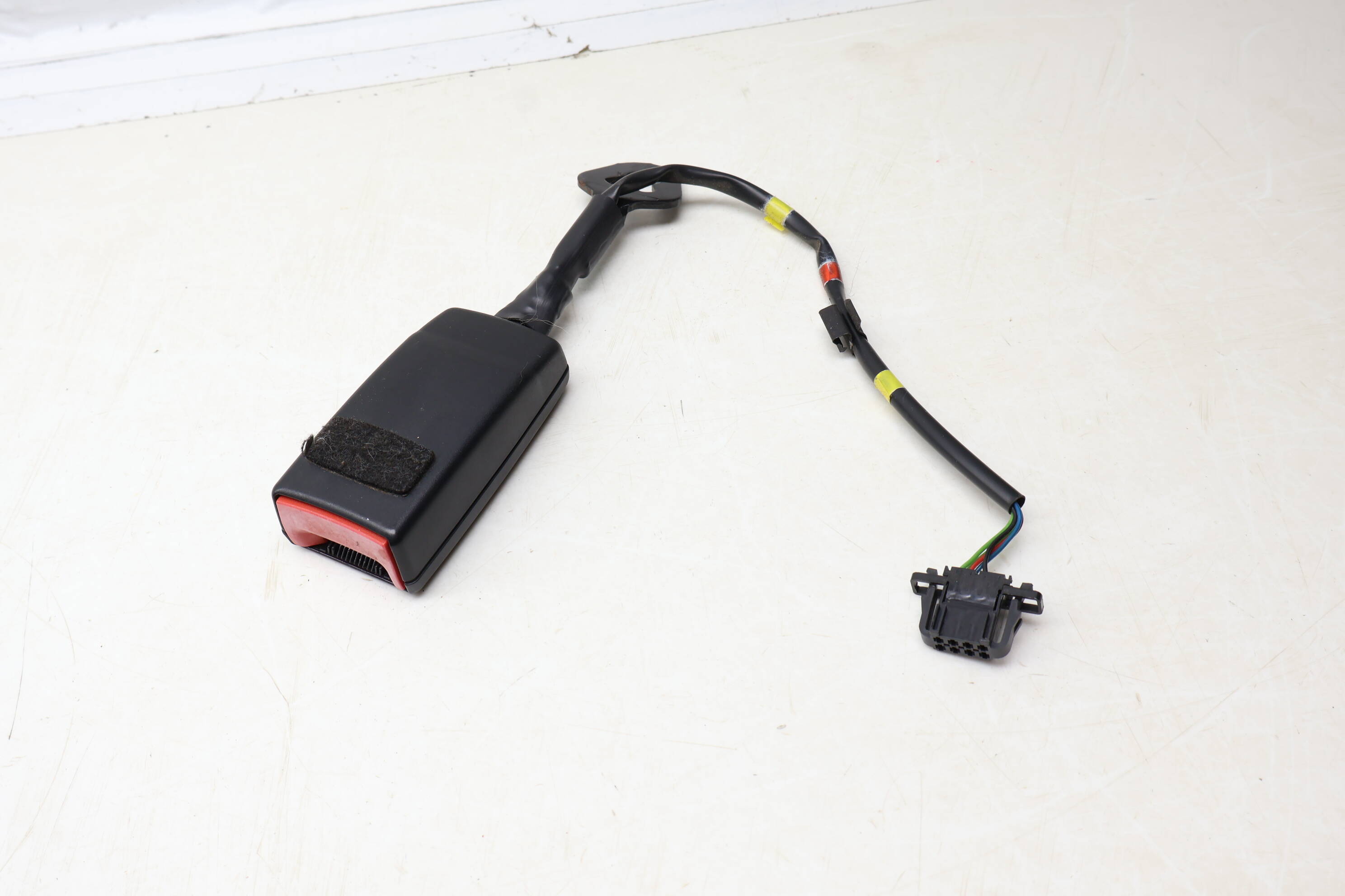 Seat Belt Buckle Receiver / Clip 4L0857756E