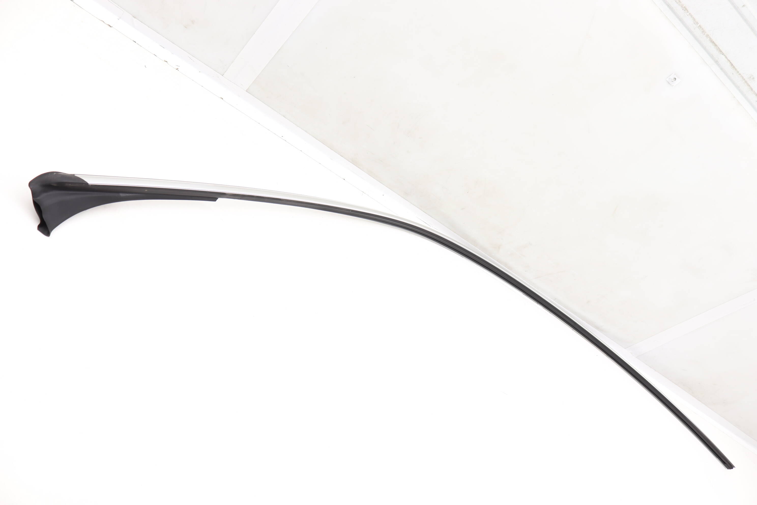 Upper Door Trim / Roof Molding 9J1853261A