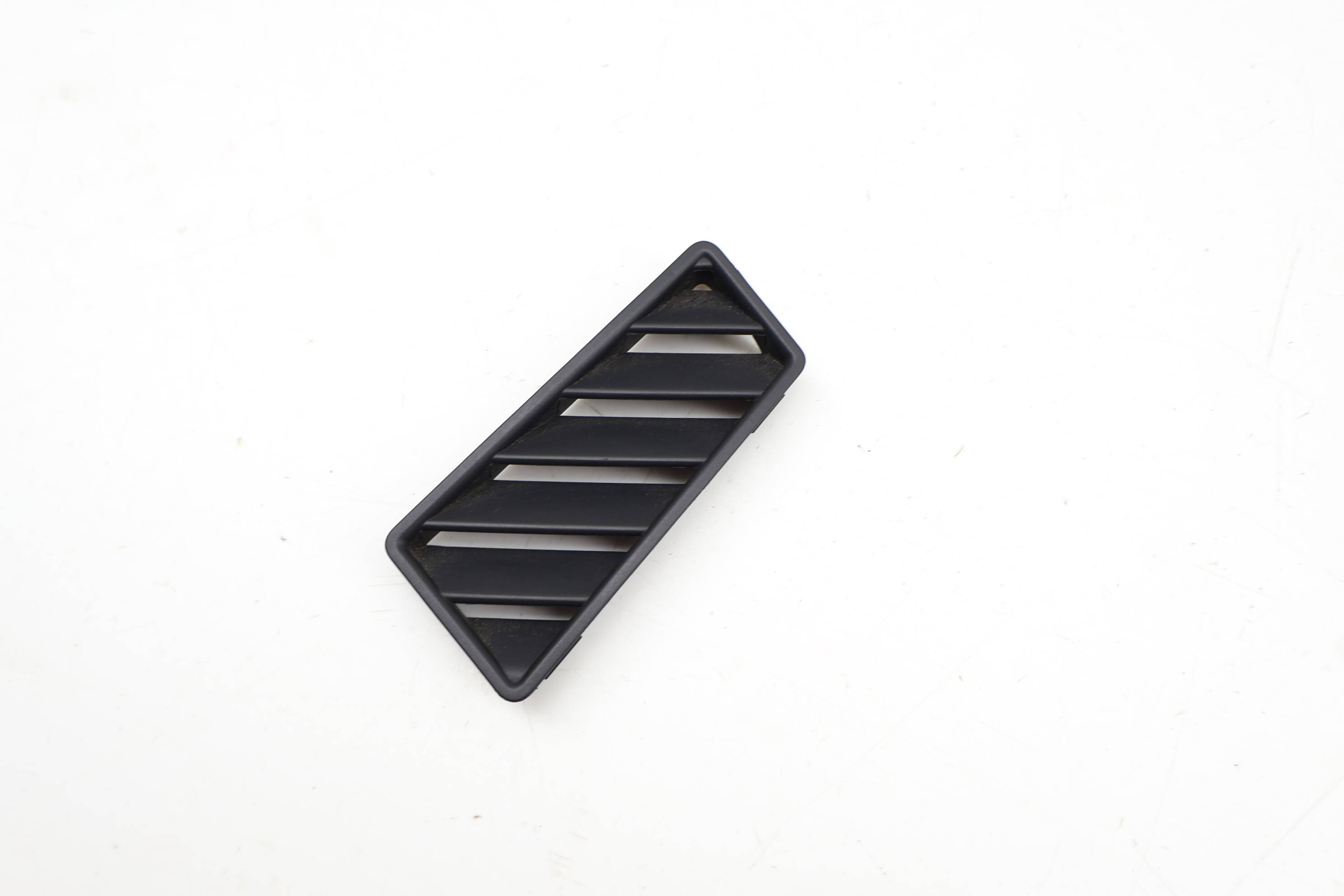 Upper Dash Defrost Air Vent 8E0819794B