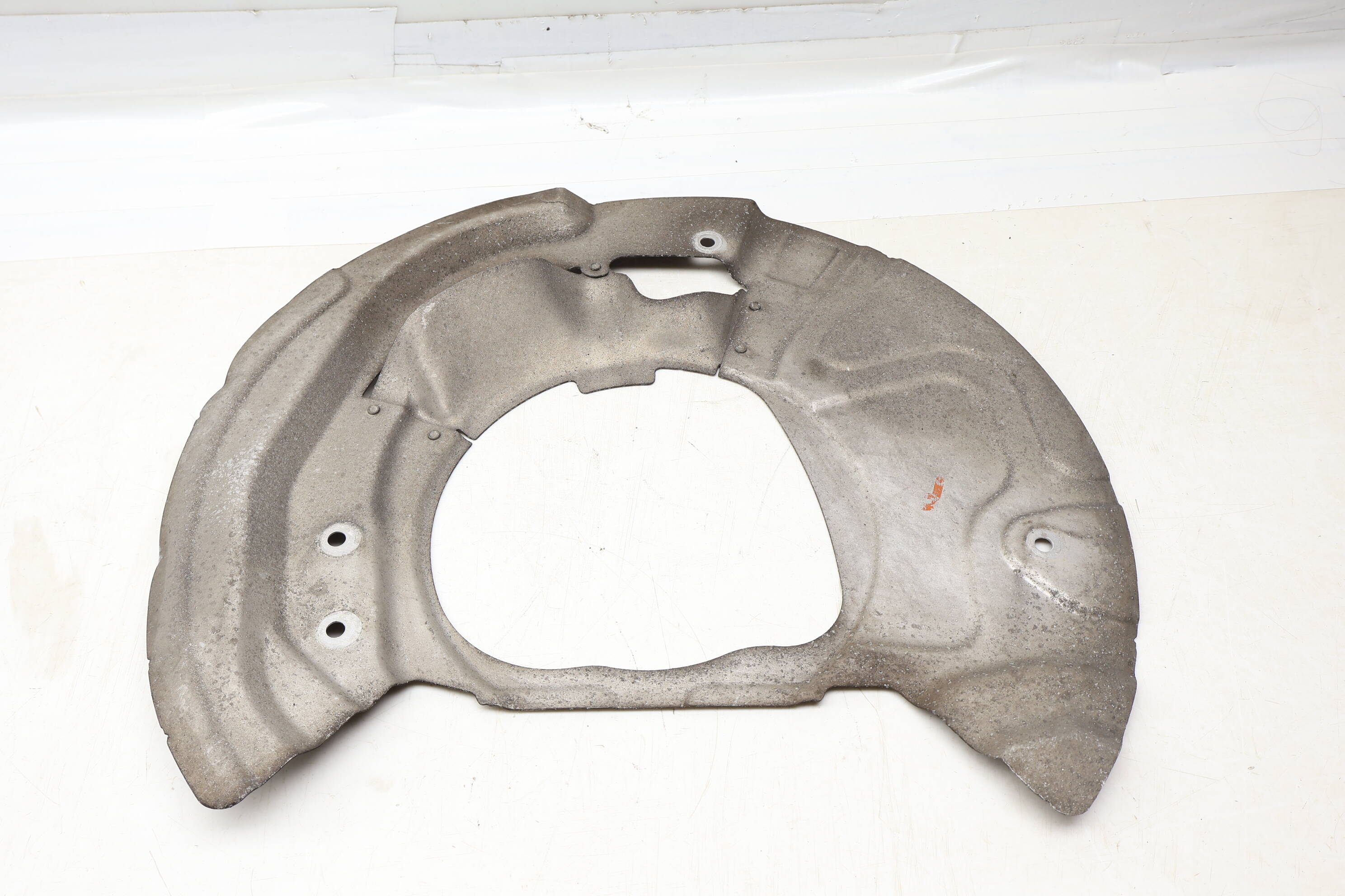 Brake Dust / Splash Shield 34116857977