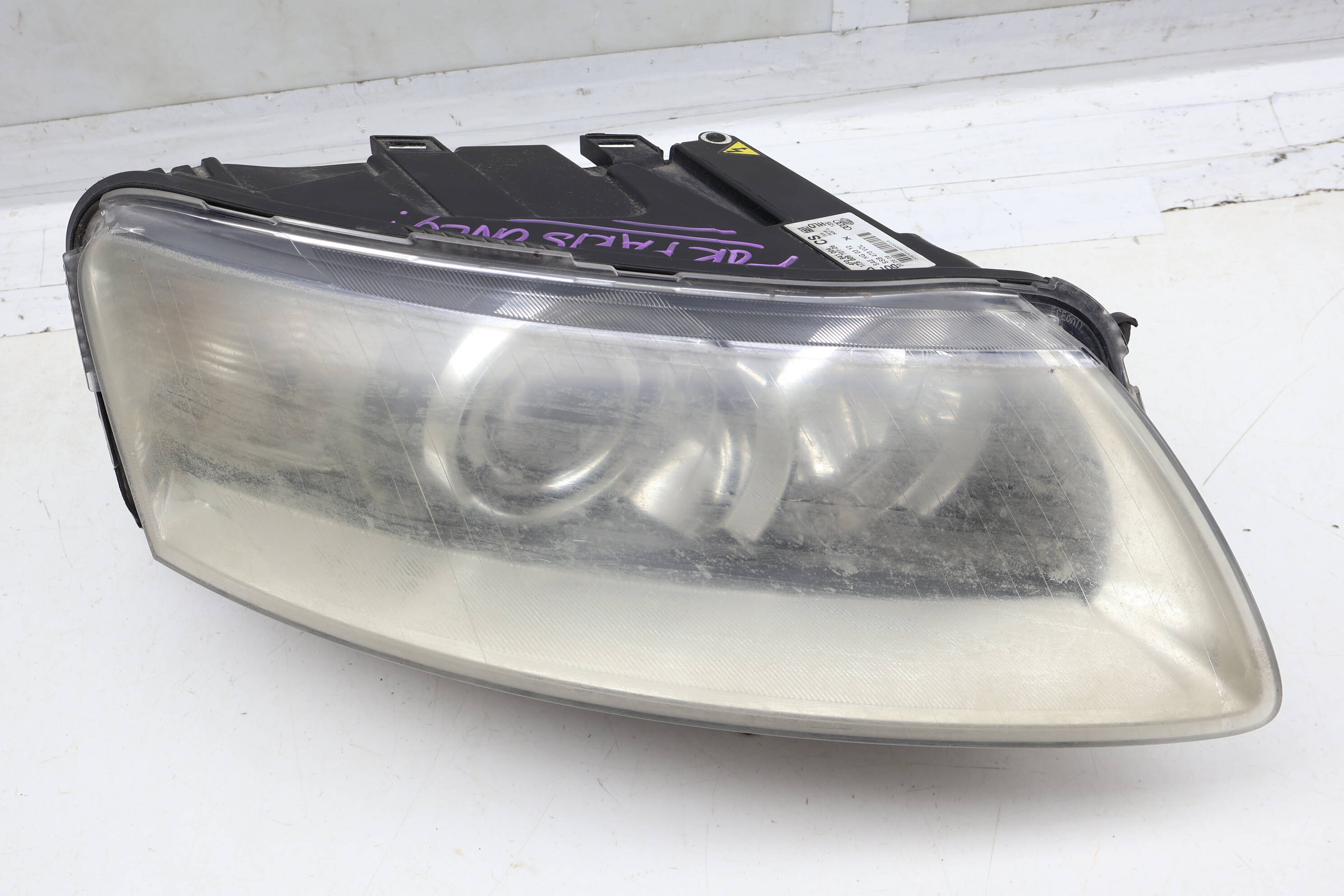 Dynamic Hid Xenon Headlight / Headlamp 4F0941004
