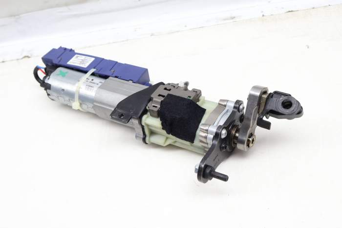 Trunk / Hatch Drive Unit Motor 8R0827852B main product photo