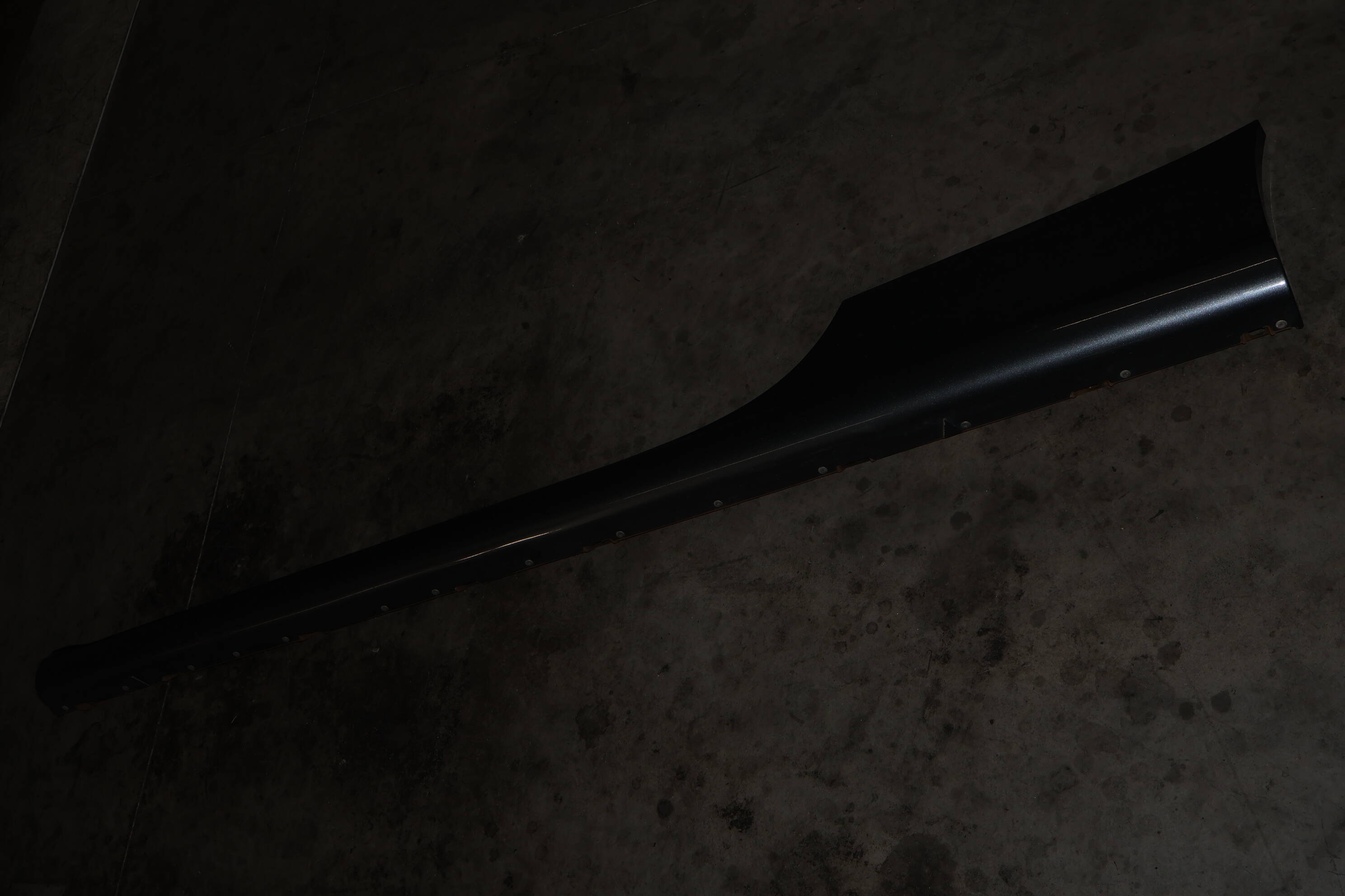 Side Skirt / Rocker Panel 8T0853855A