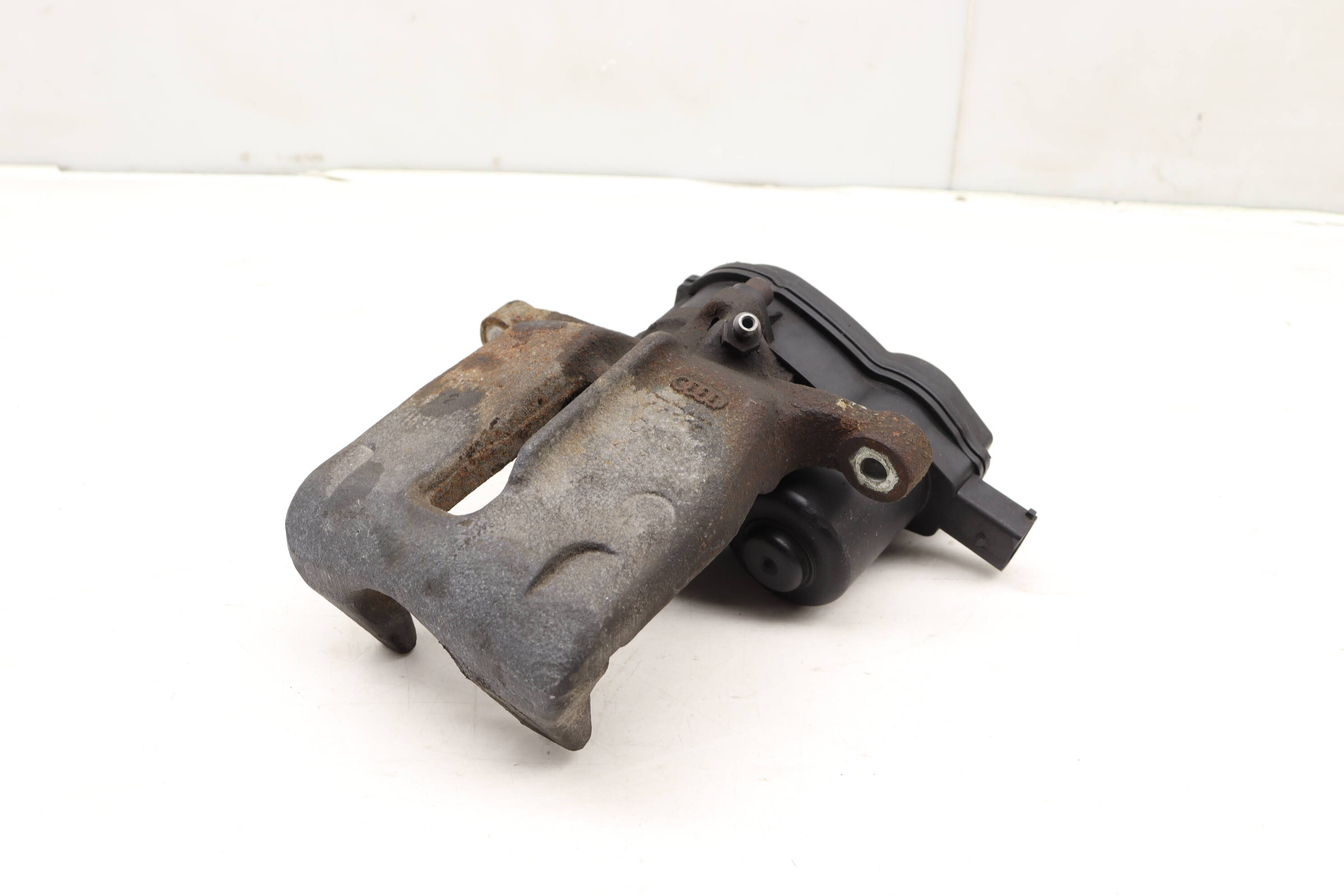 Brake&#x20;Caliper&#x20;&#x2F;&#x20;Motor&#x20;4G0615403A
