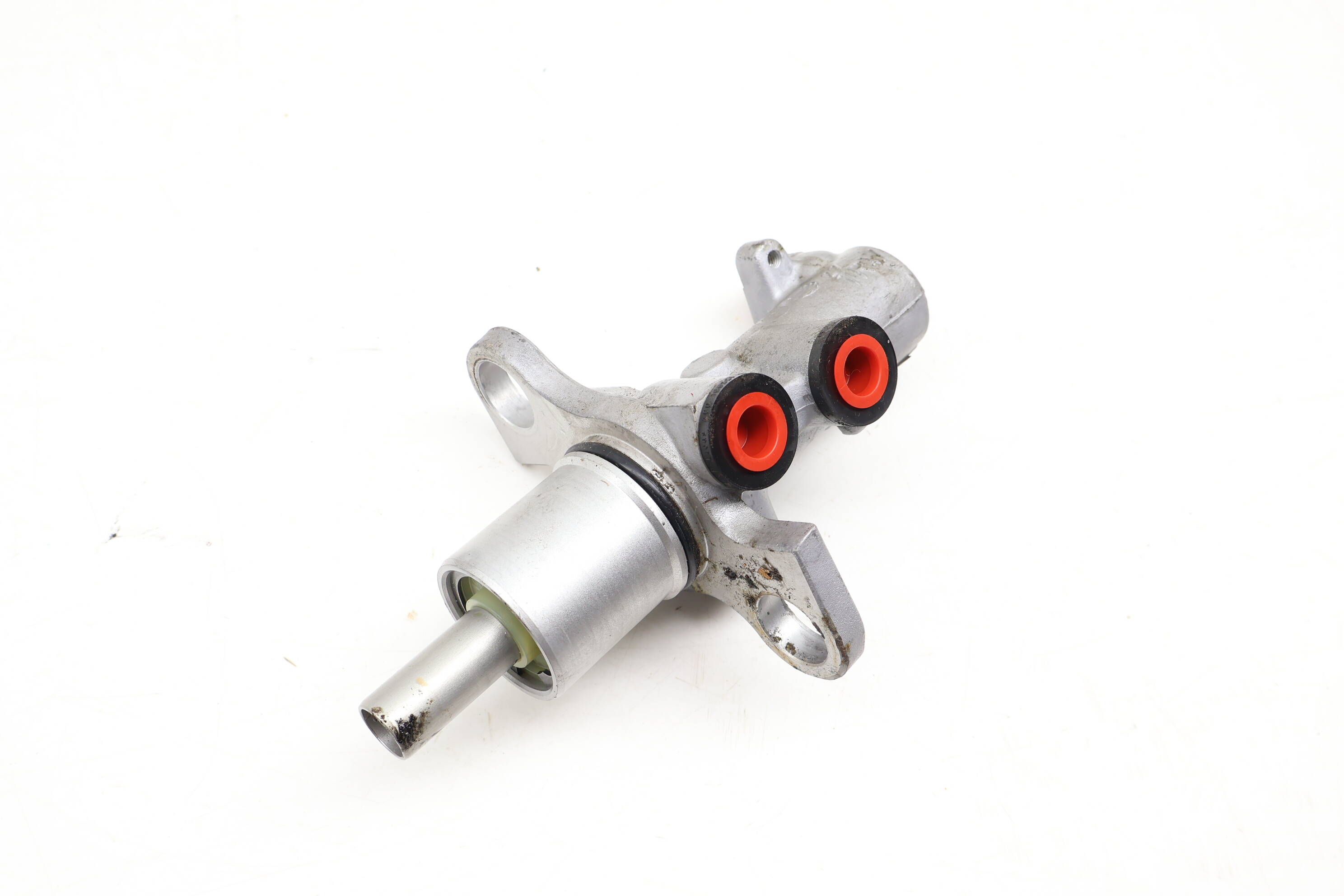 Brake Master Cylinder 3D0611021