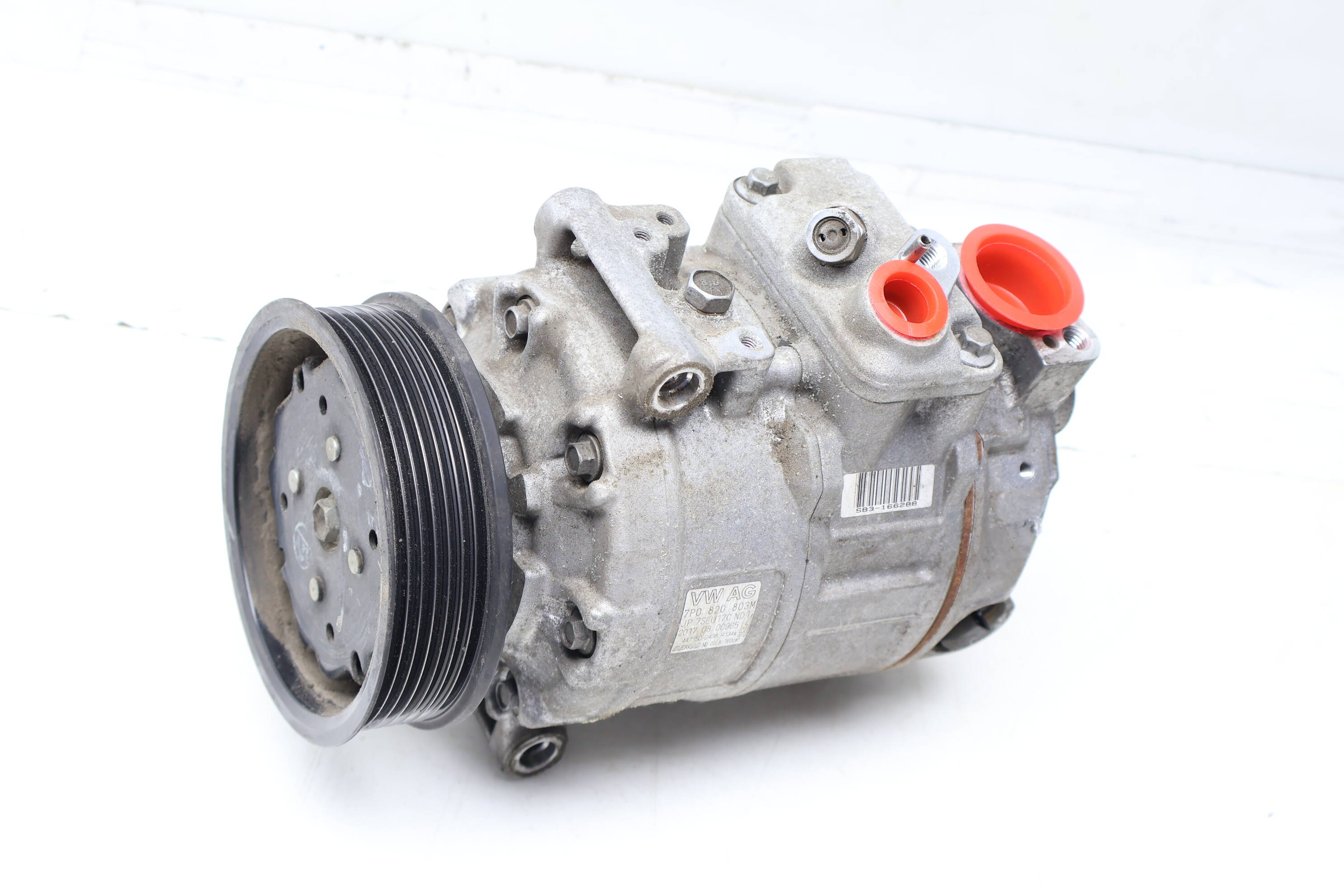 Ac Compressor 7P0820803M 95812601201