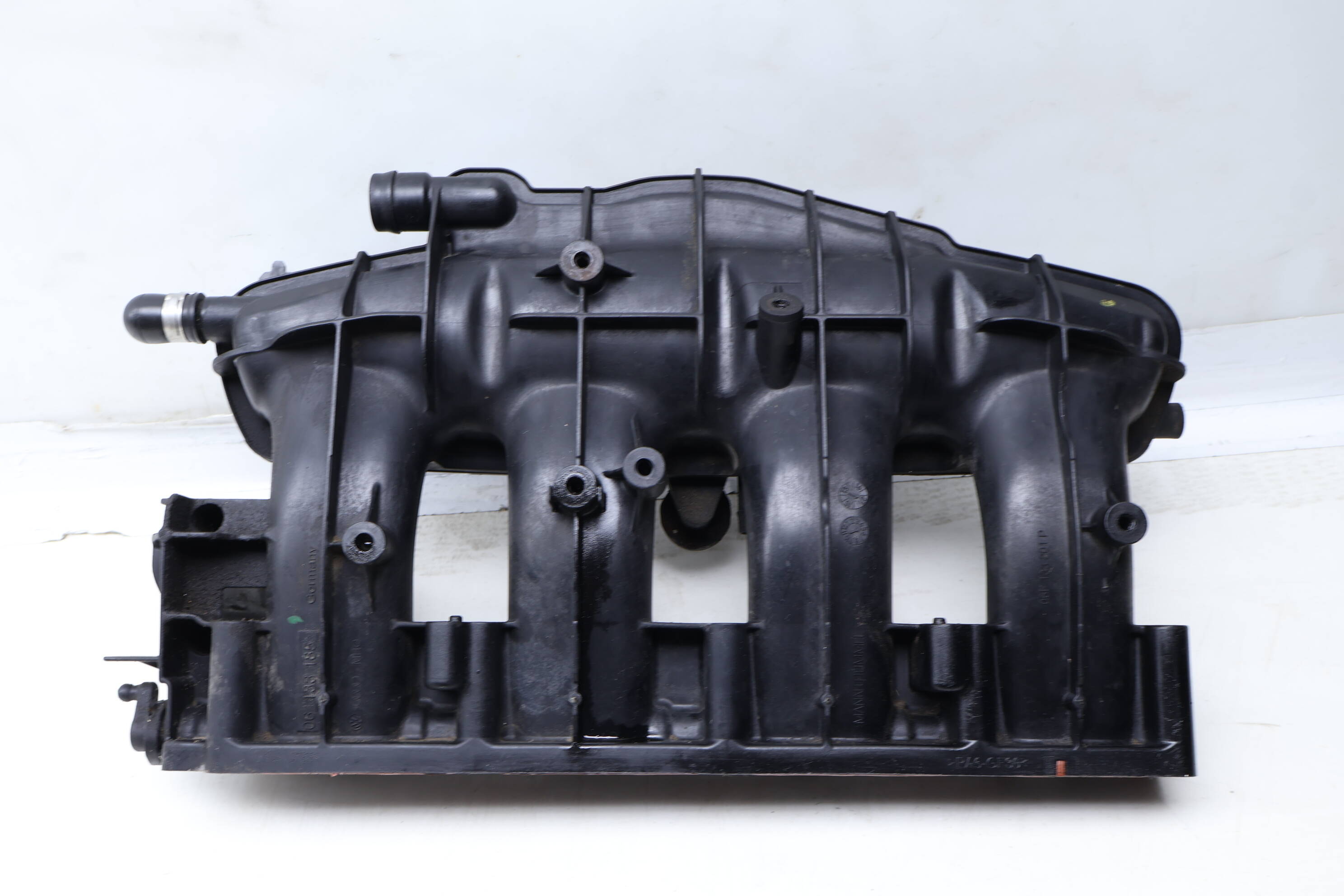 Intake Manifold 06F133201P