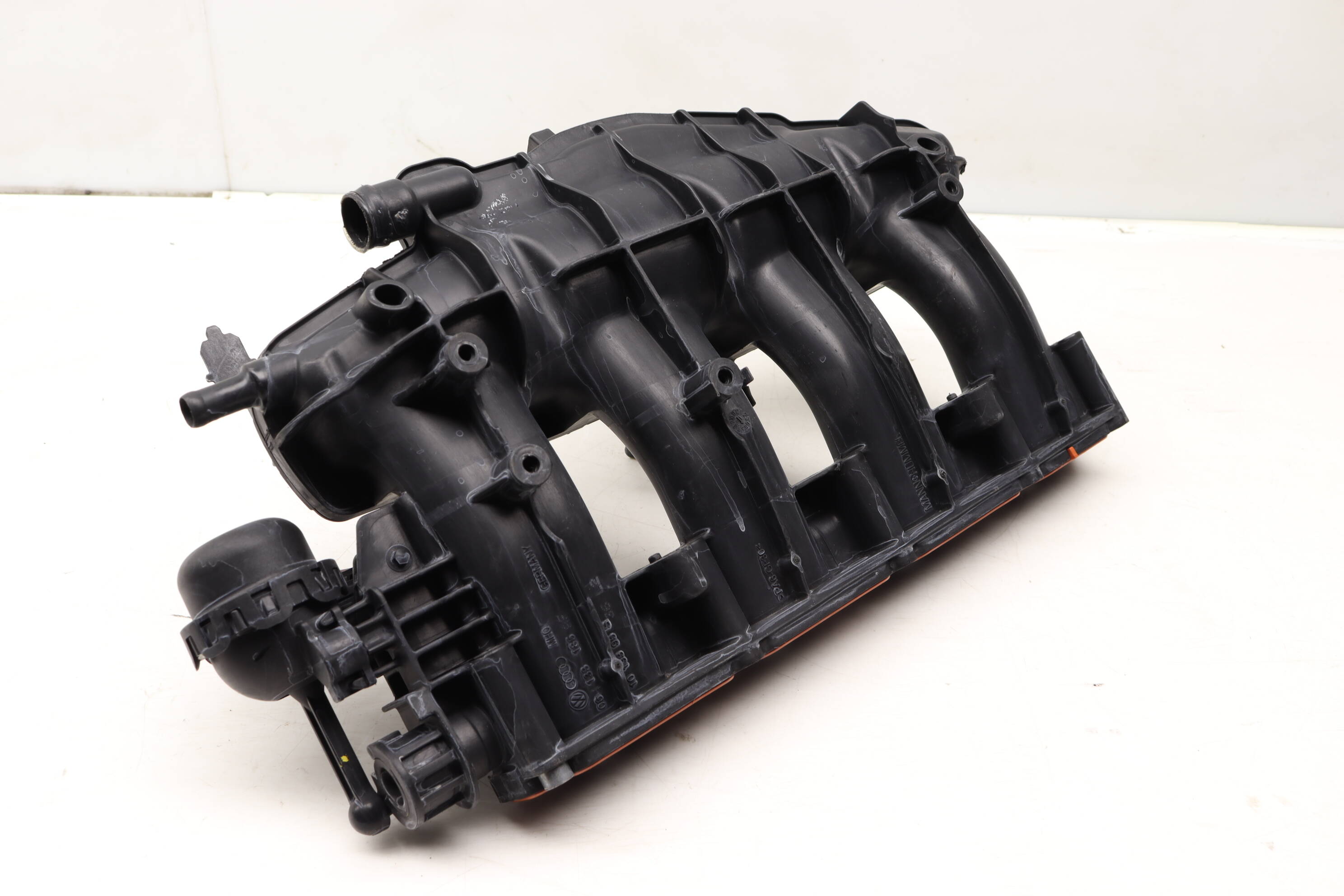 Intake Manifold 06H133185AF