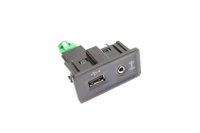 Usb / Aux-In Socket 95B035252A main product photo