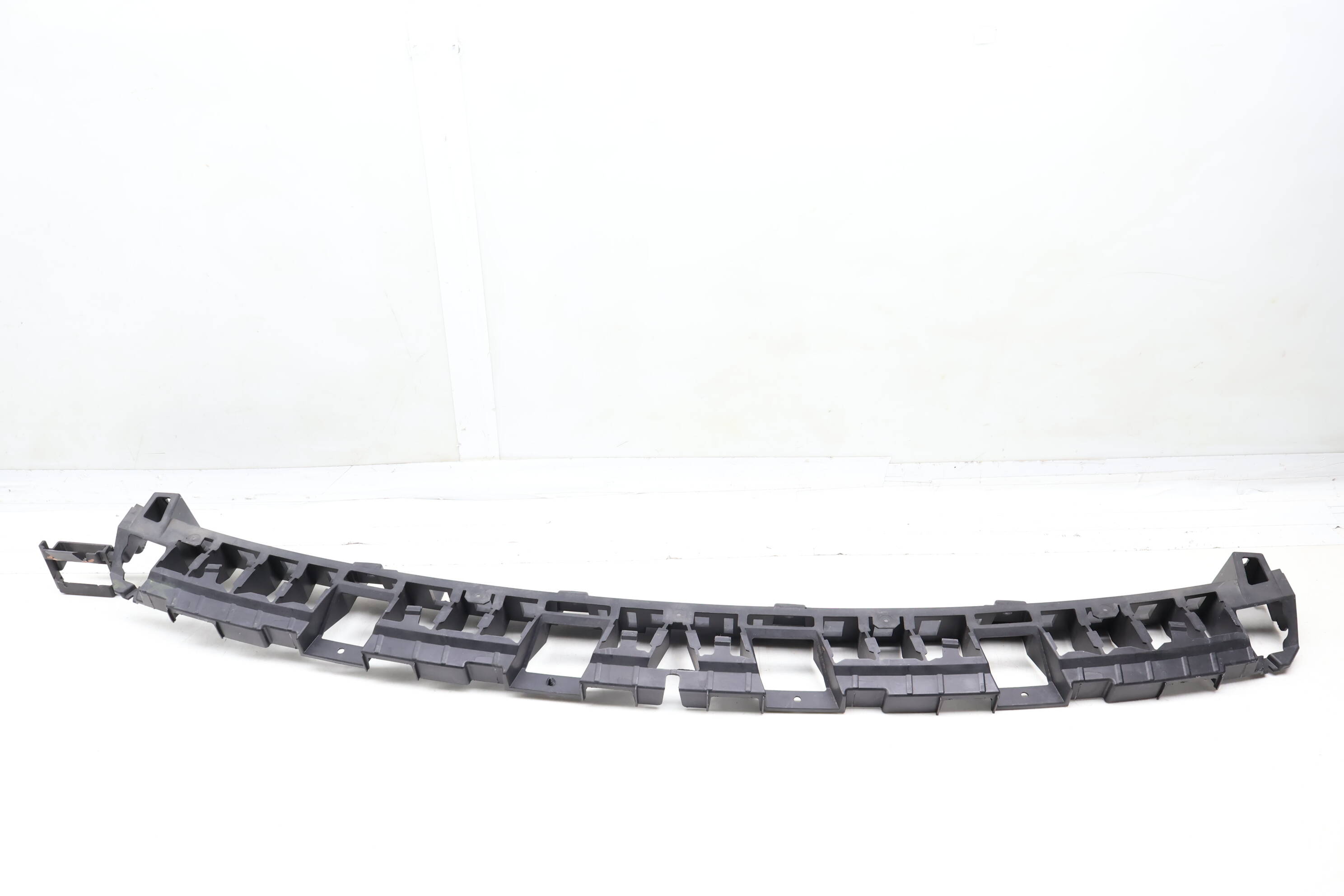 Center Bumper Mount Bracket 9Y0807863