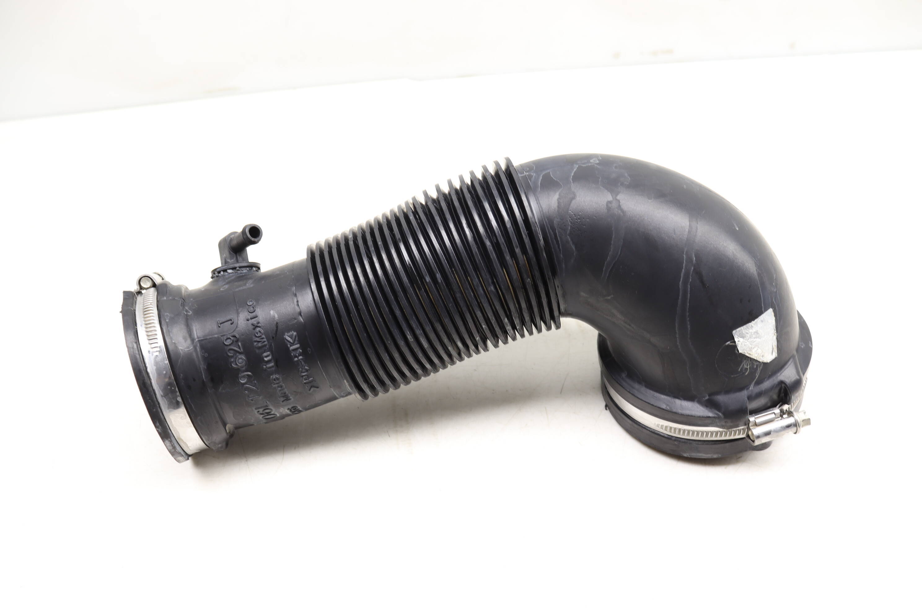 Air Intake Hose / Tube 06L129629J