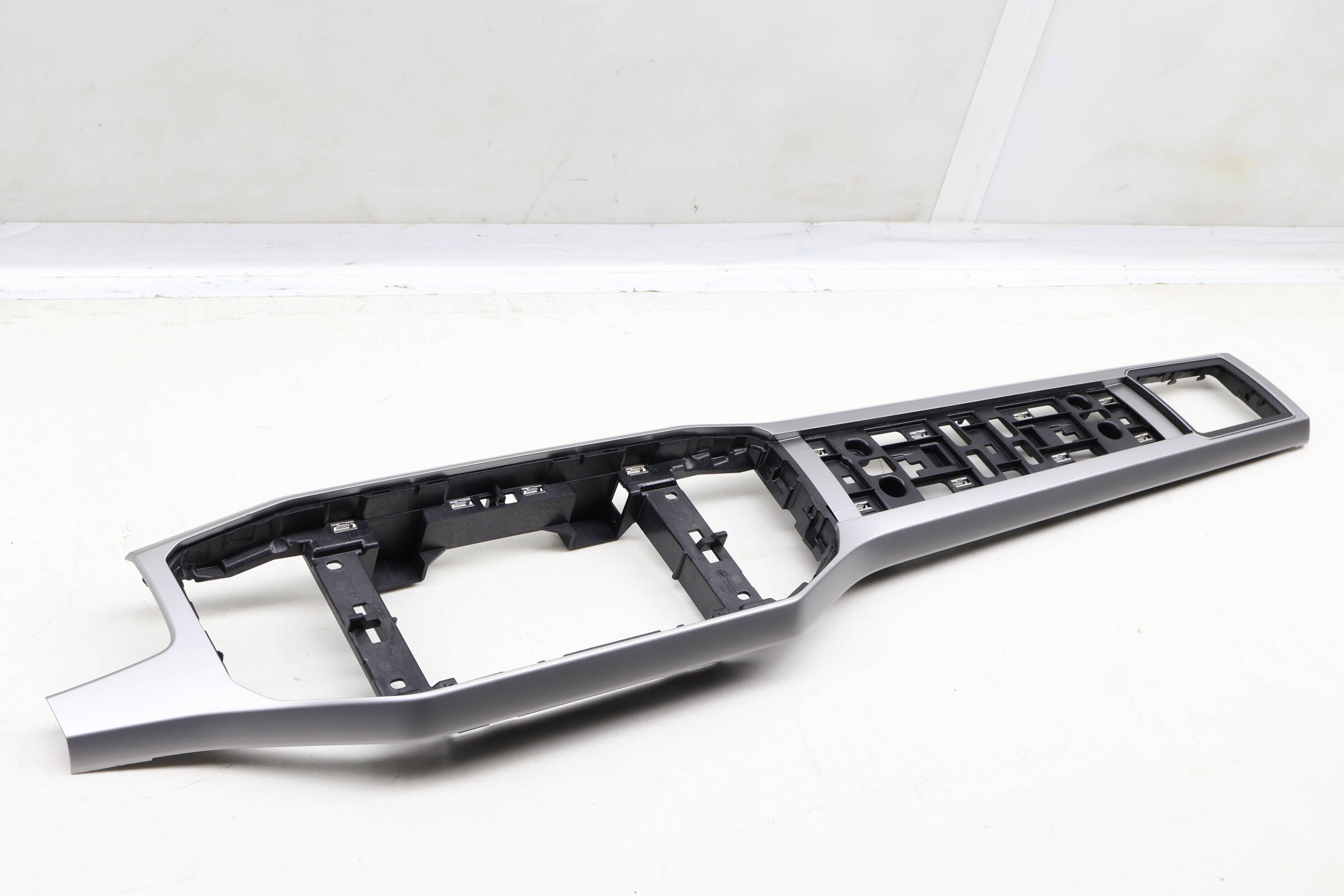 Dash Panel Trim / Bezel 3CN858416H
