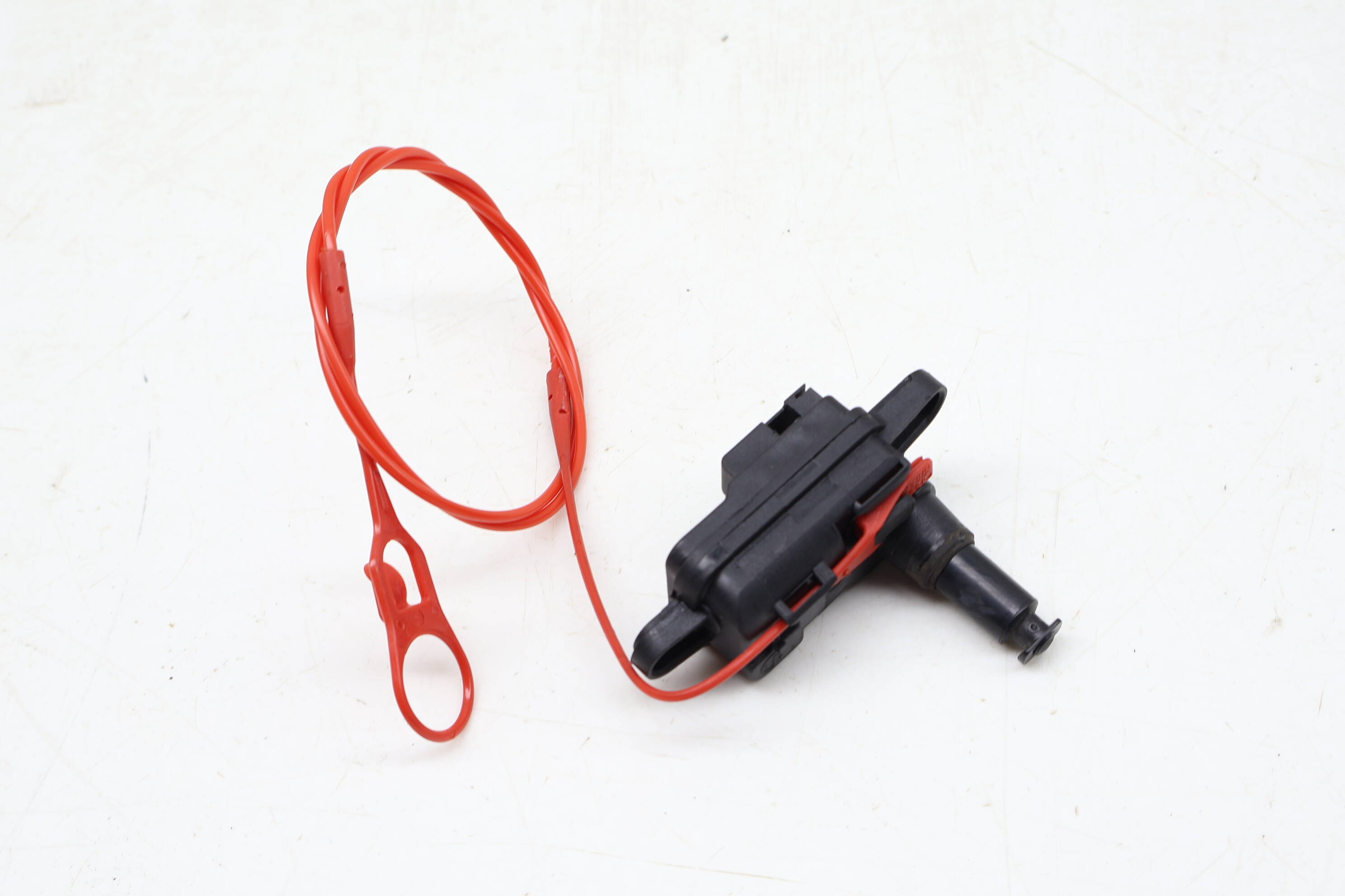 Gas / Fuel Door Lock Actuator 8S0862153