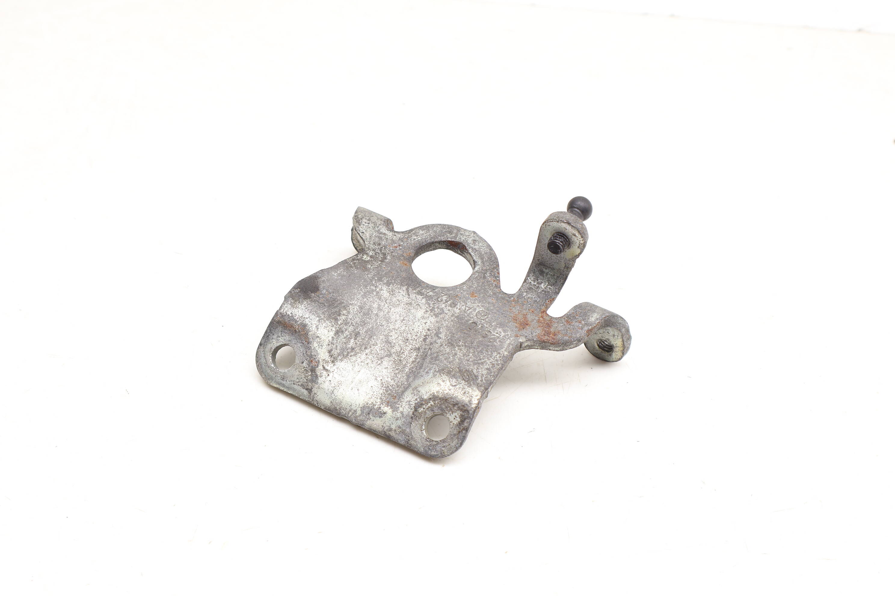 Engine Lifting Mount / Bracket 6422240043