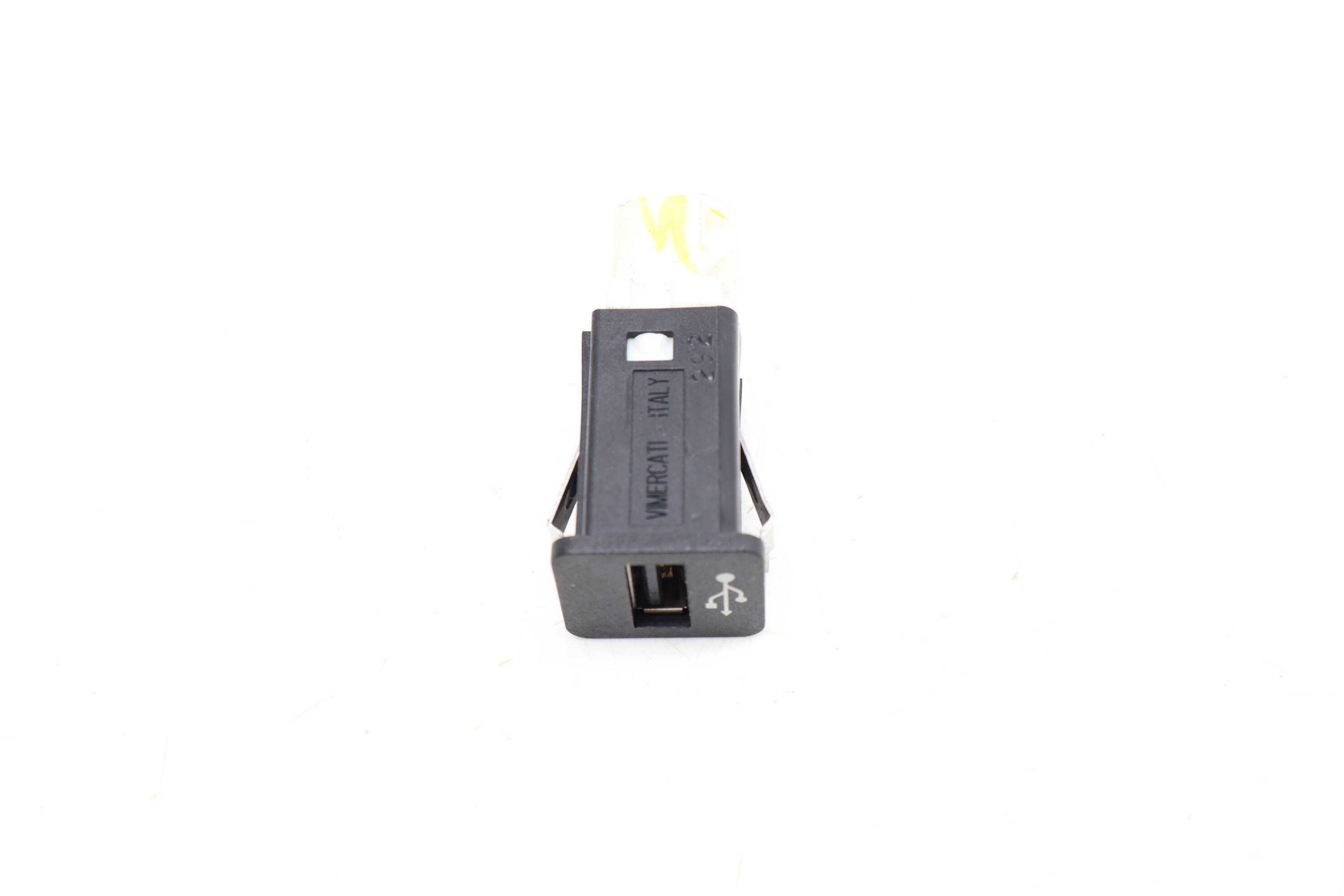 Usb Socket / Port 84109237656