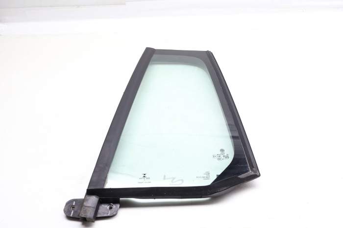 Door Window Vent Glass 5GM845213B main product photo