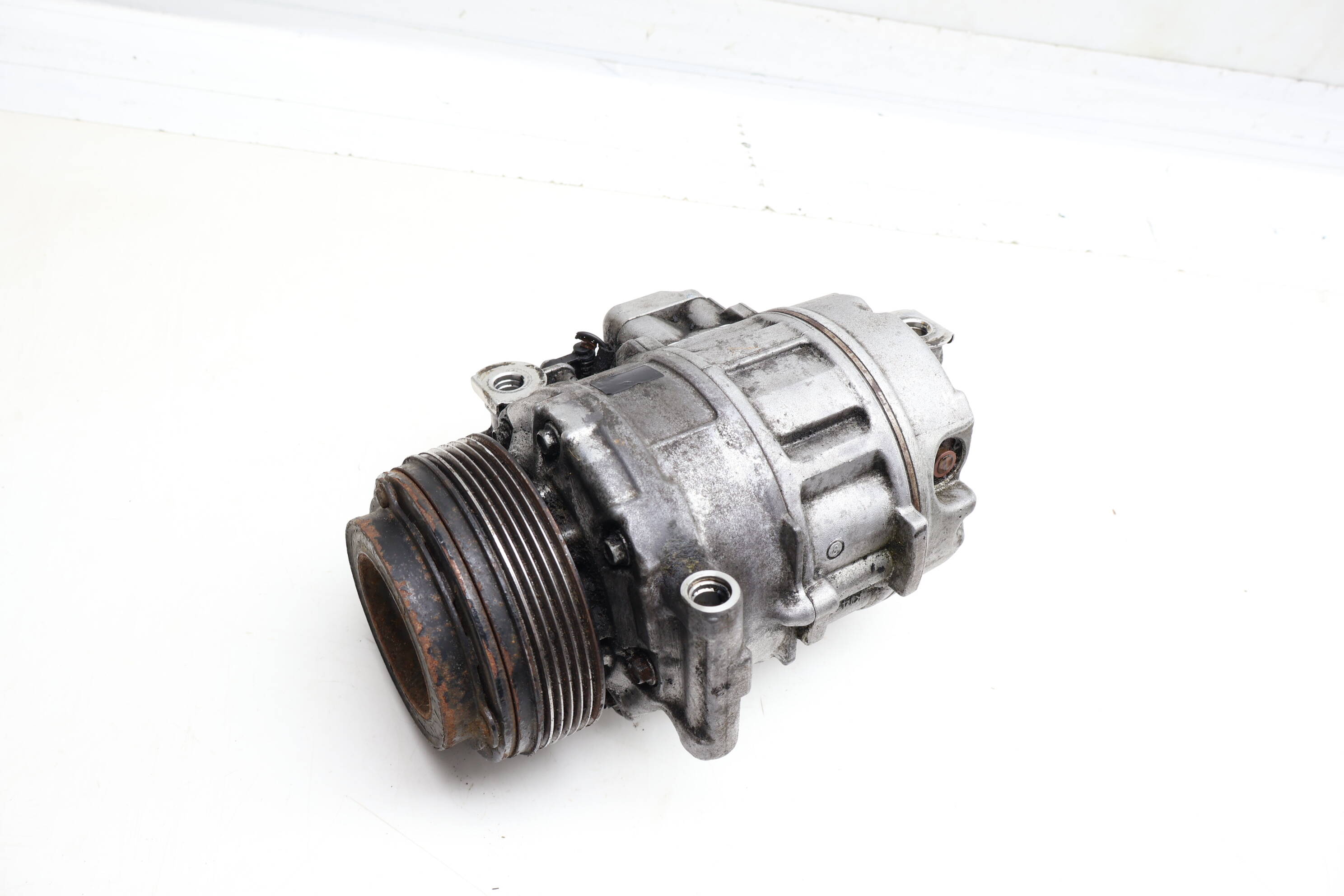 Ac Compressor 64526918749
