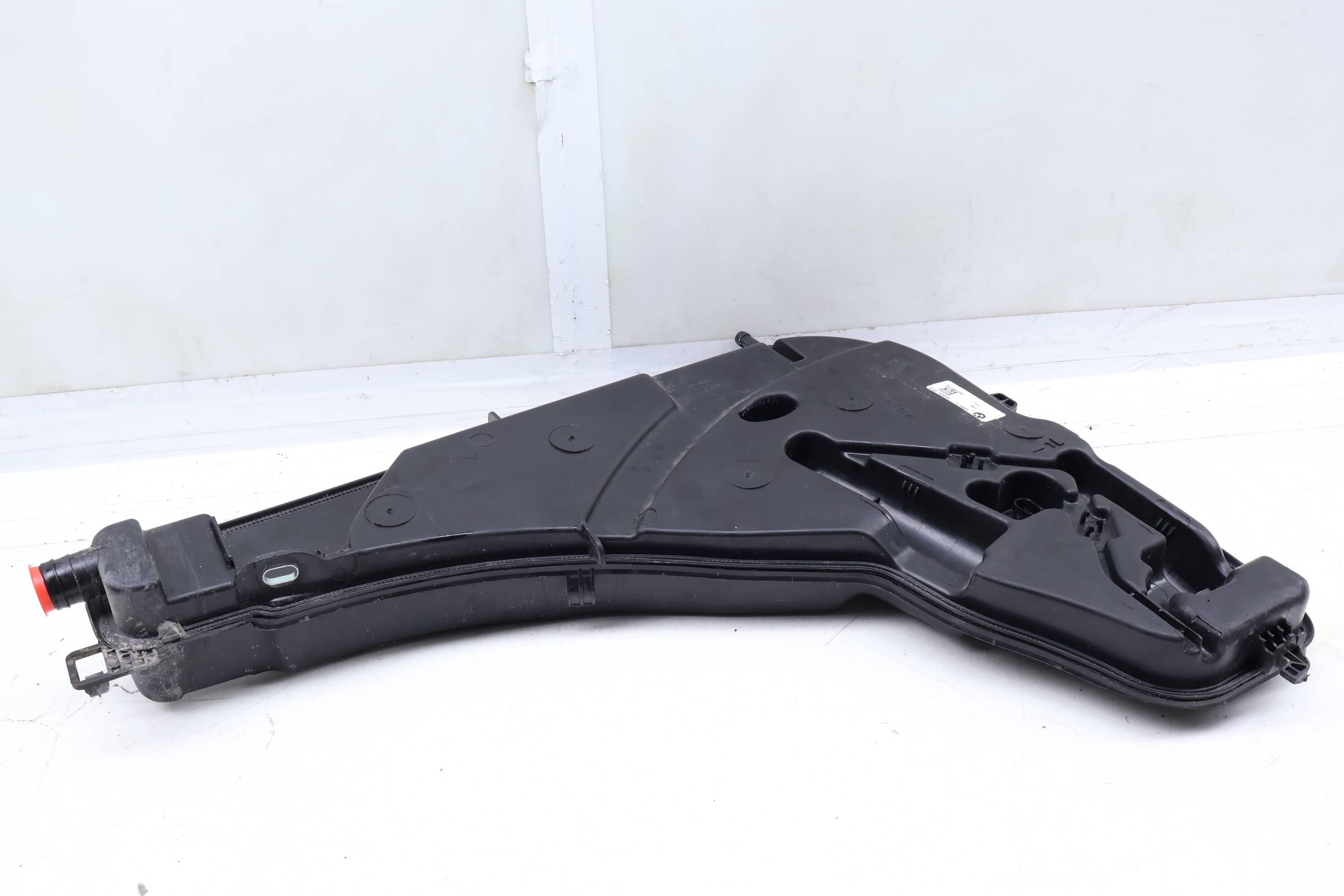 Windshield Washer Reservoir / Tank 7483866