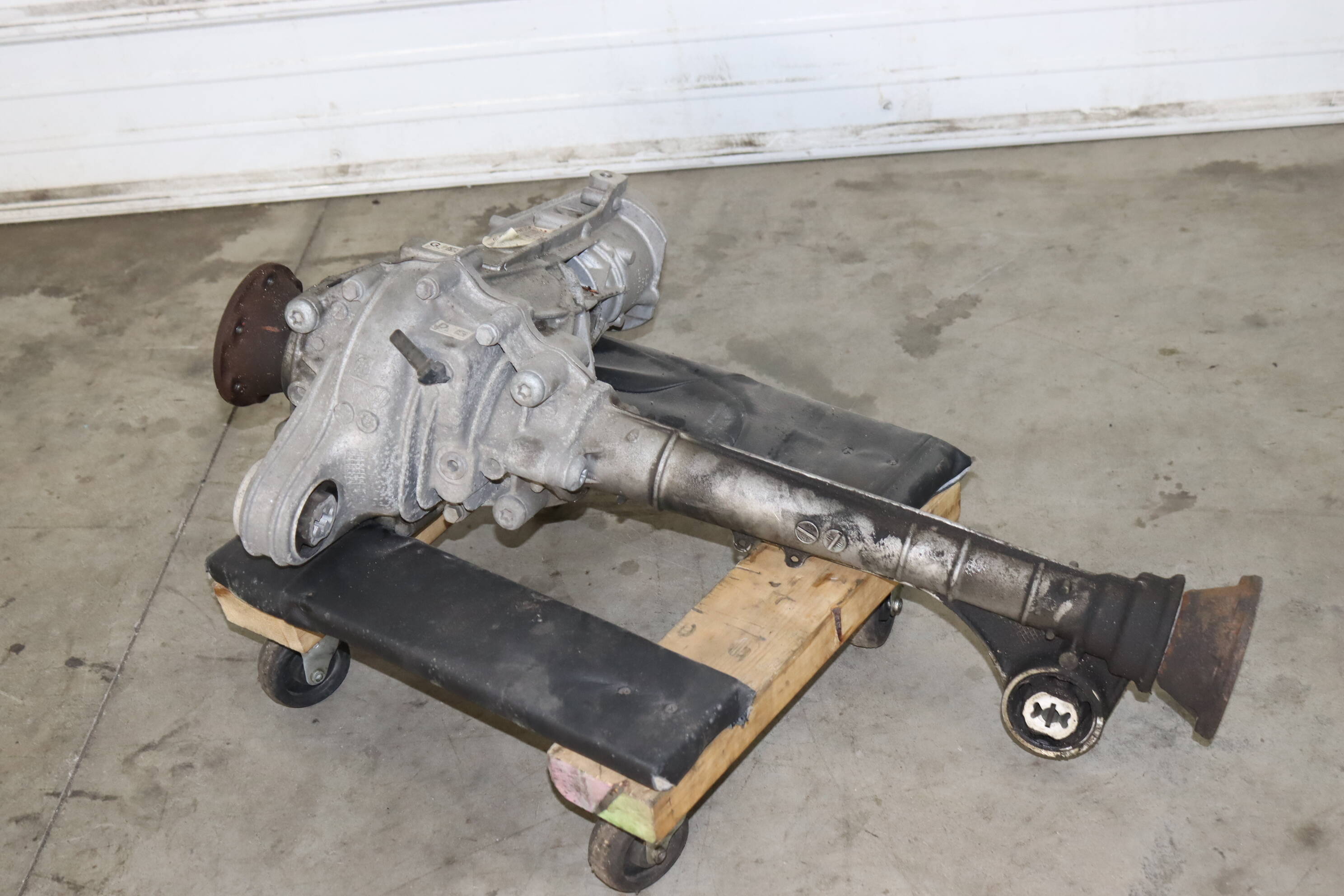 VW Front Axle Differential (Touareg) 0BM409506A