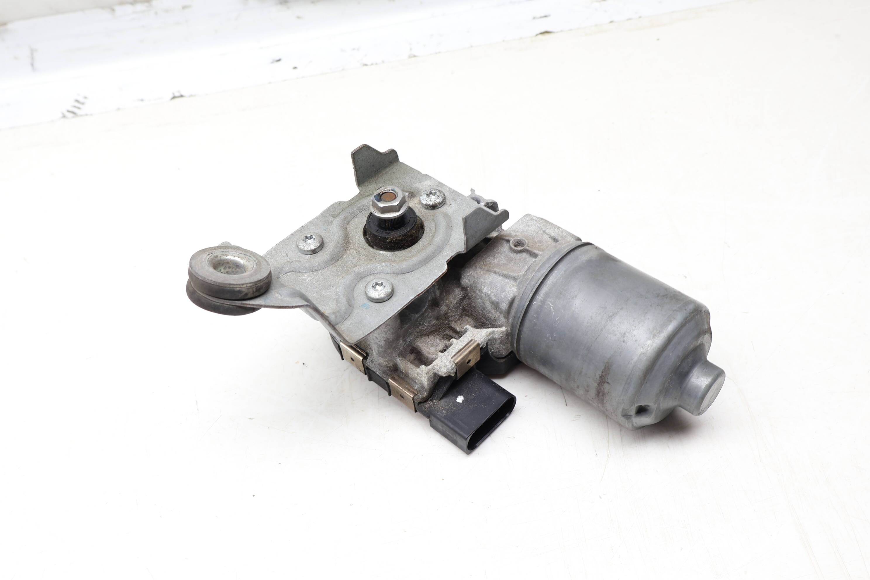 Windshield Wiper Motor 61617338655