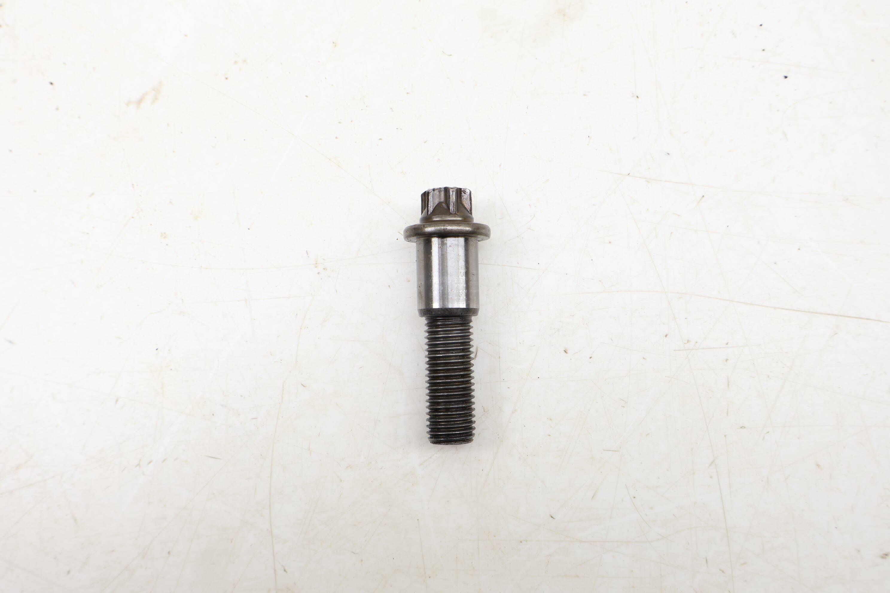 Timing&#x20;Chain&#x20;Sprocket&#x20;&#x2F;&#x20;Gear&#x20;Screw&#x20;Bolt&#x20;13527617486