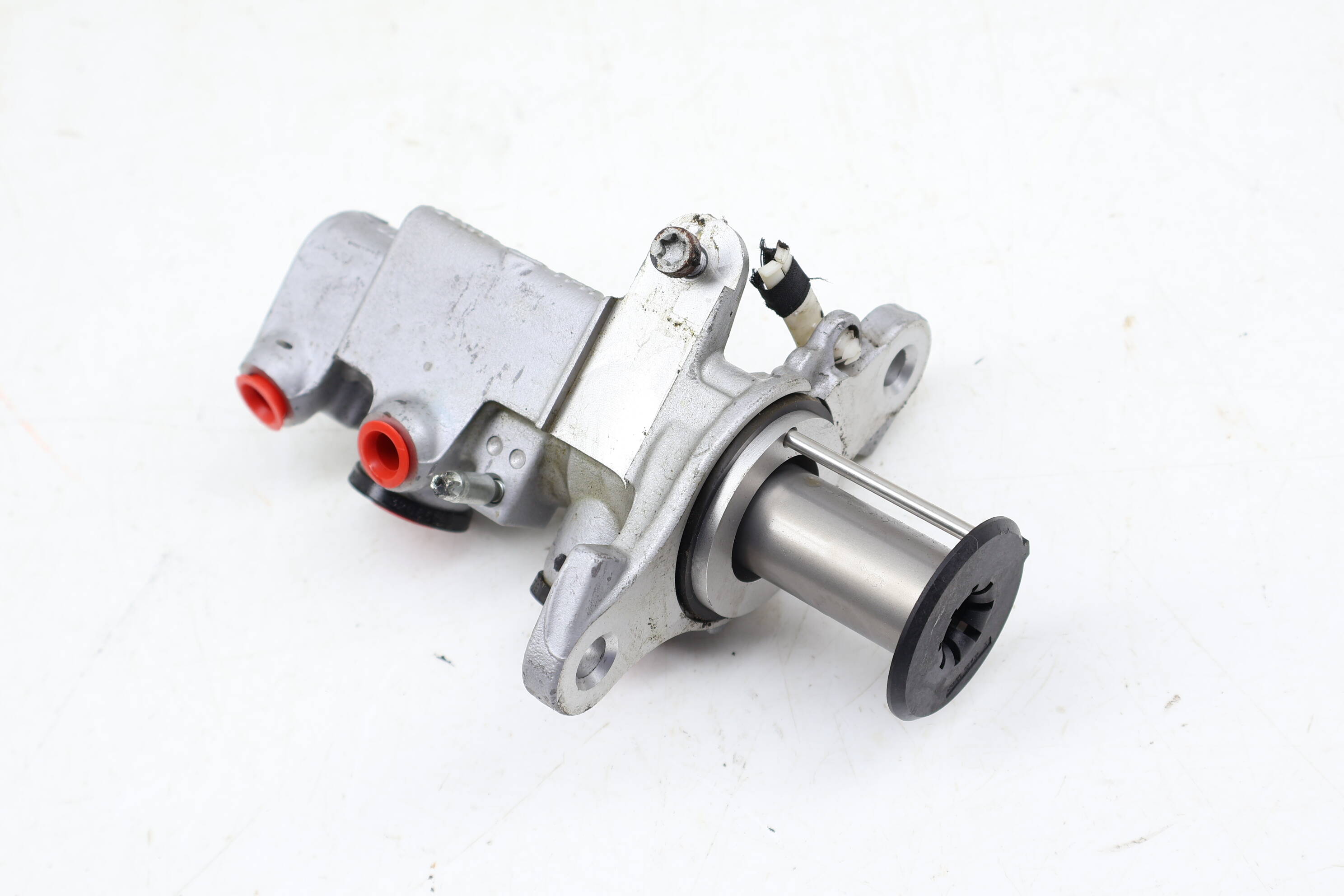 Brake Master Cylinder 5QM614019G