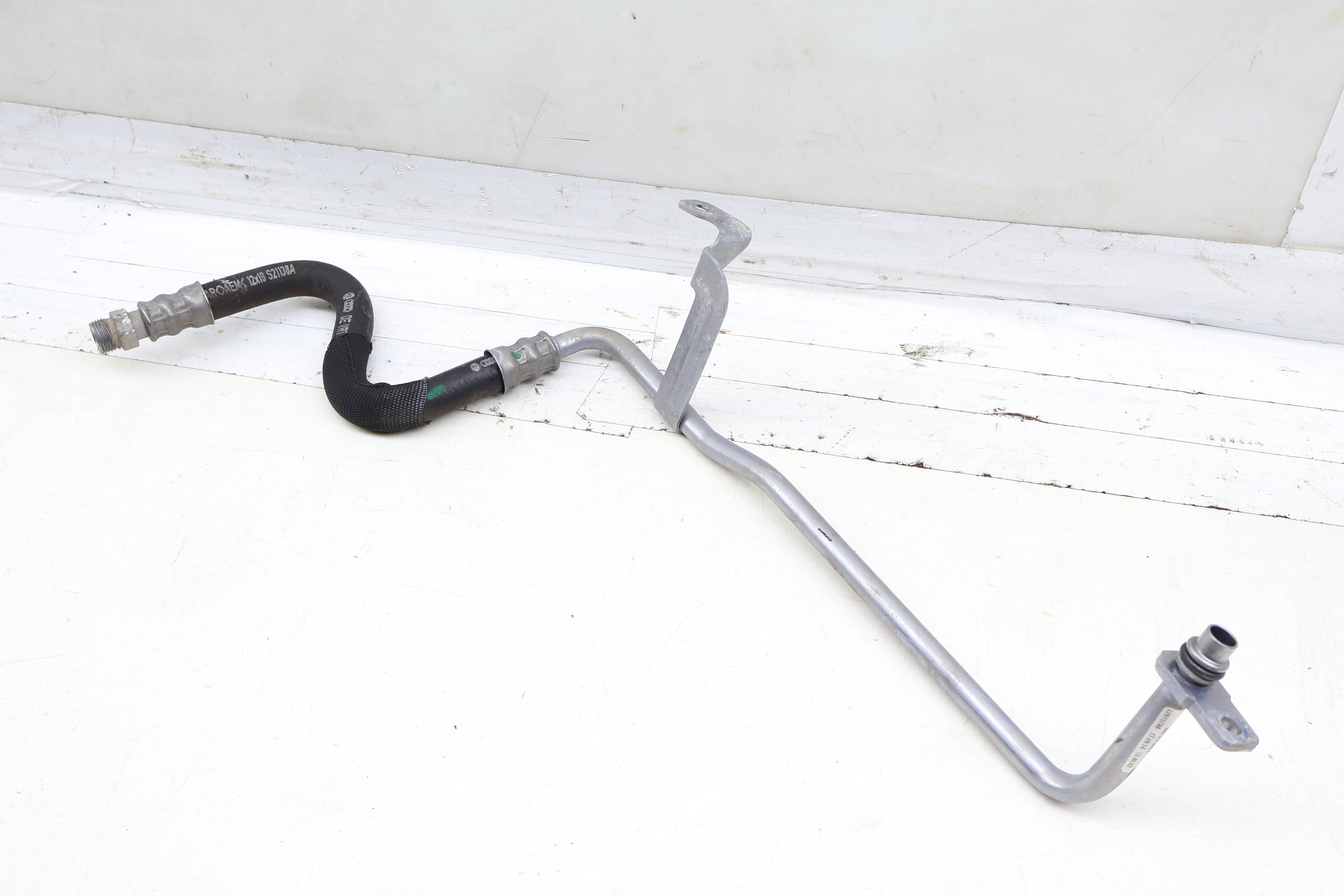 Transmission Oil Cooler Line / Pipe 8R0317826P