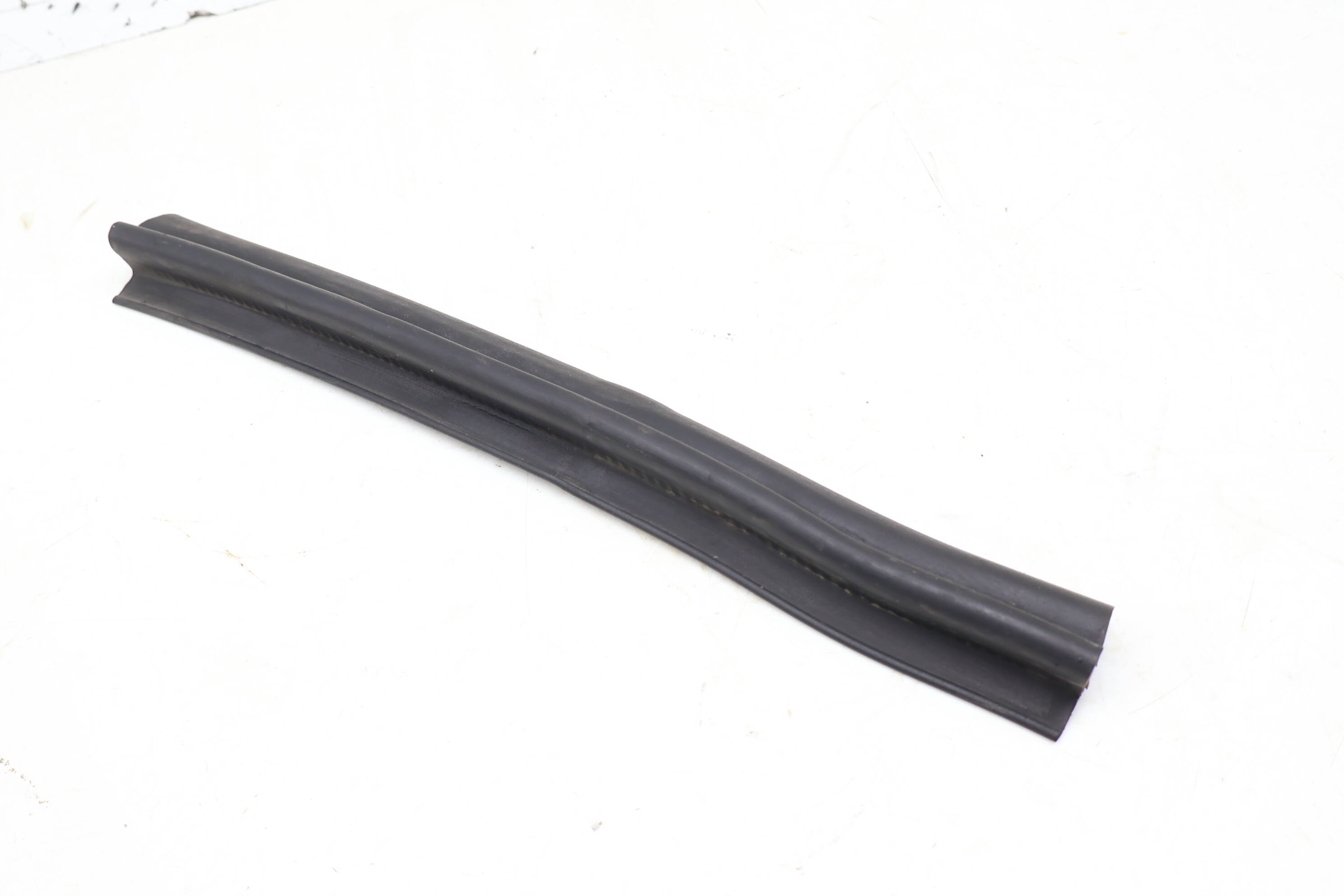 Hood / Fender Weather Stripping / Seal 4B0823725B
