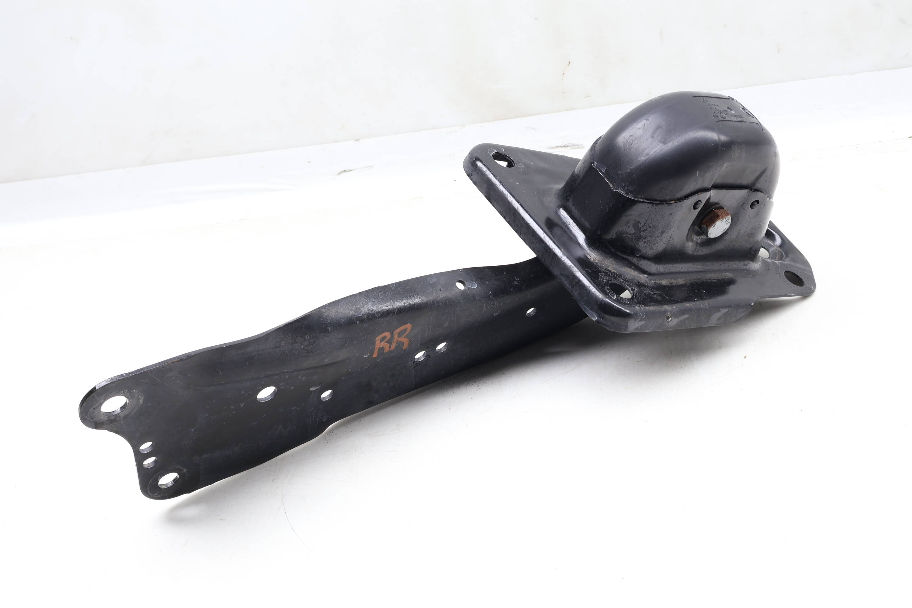 Lower Control / Trailing Arm 5Q0505226C