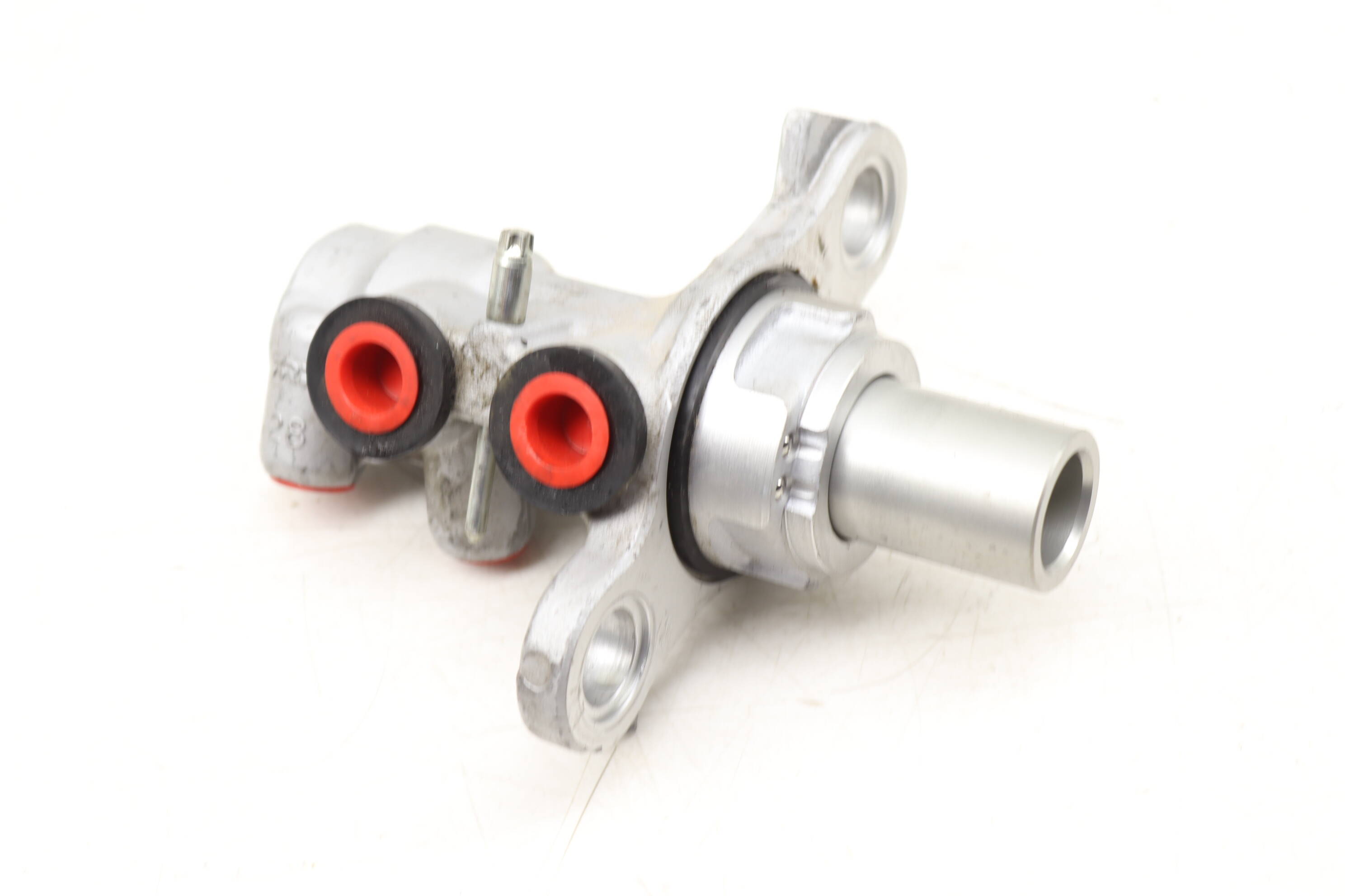 Brake Master Cylinder 4M0611021D