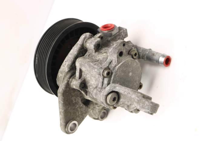 BMW Power Steering Pump W/ Pulley 32416779244 BMW Power Steering Pump W/ Pulley 32416779244