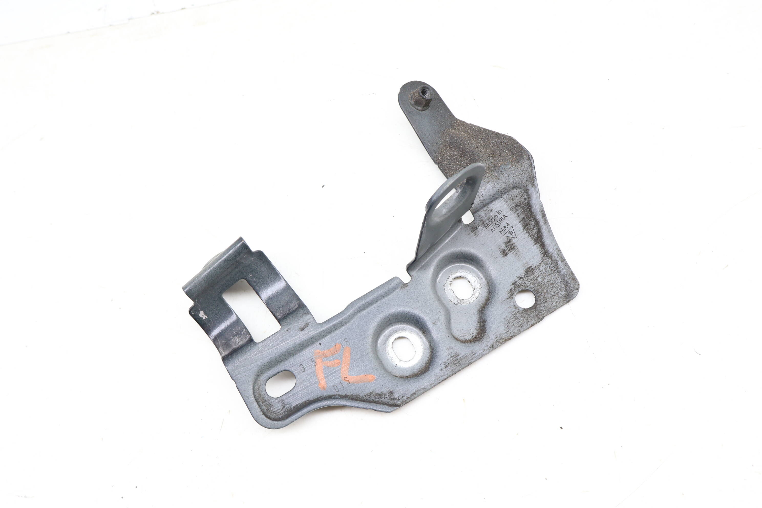 Fender Mount Bracket (Rear) 9Y0821167