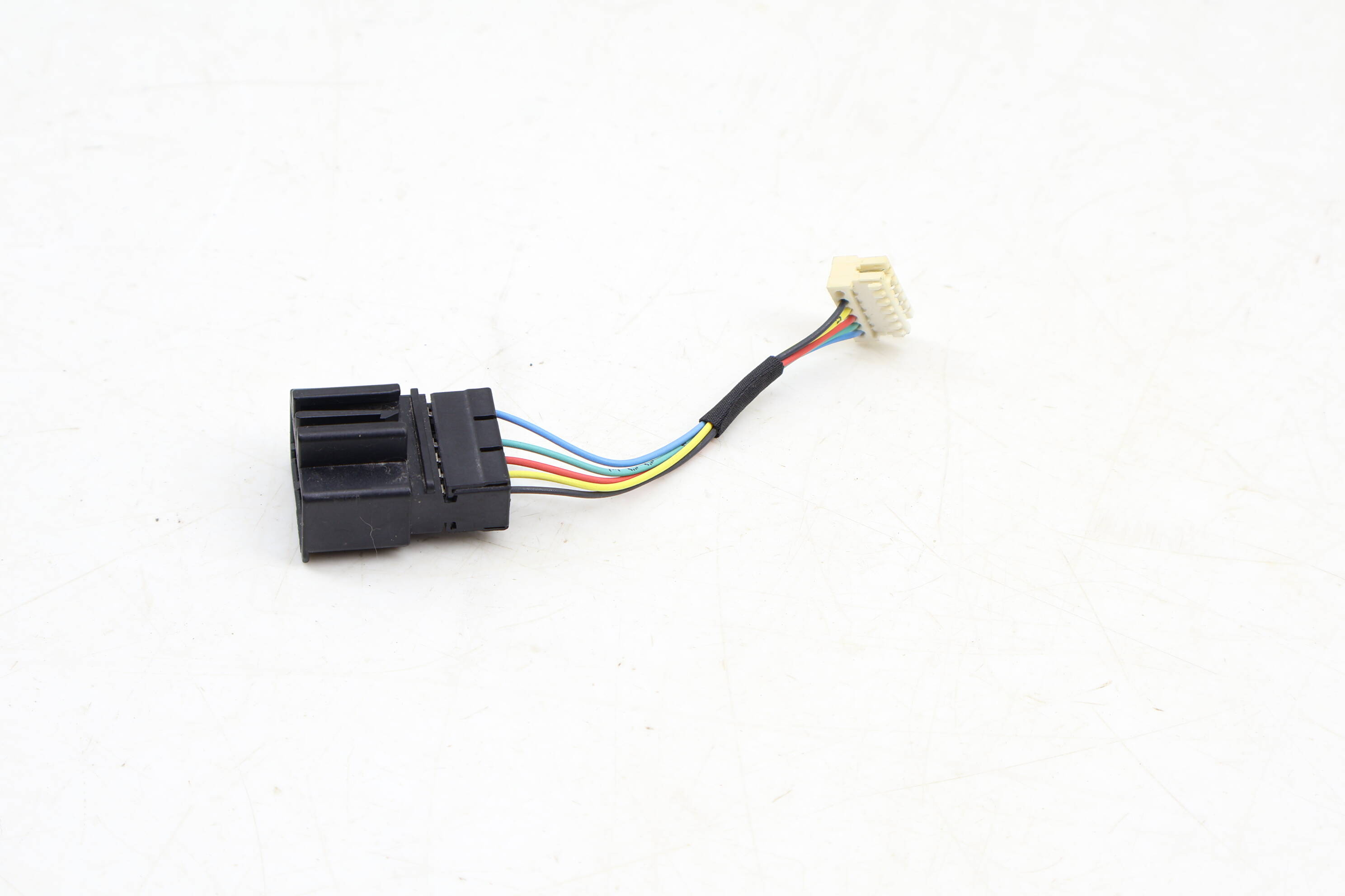Outer Tail Light / Lamp Wiring Connector / Pigtail