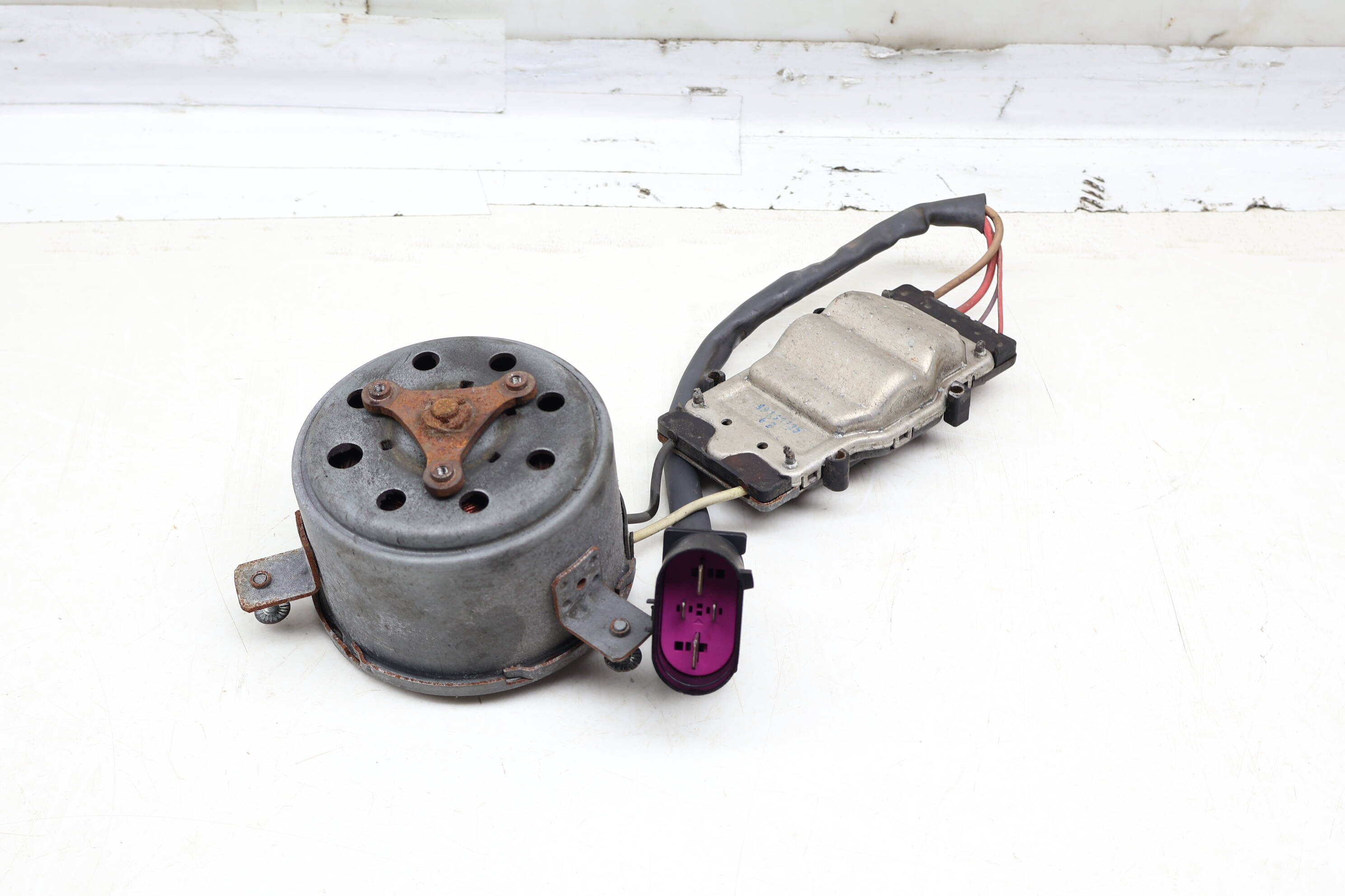 Electric Cooling Fan Motor 7L0959455D 95562413600