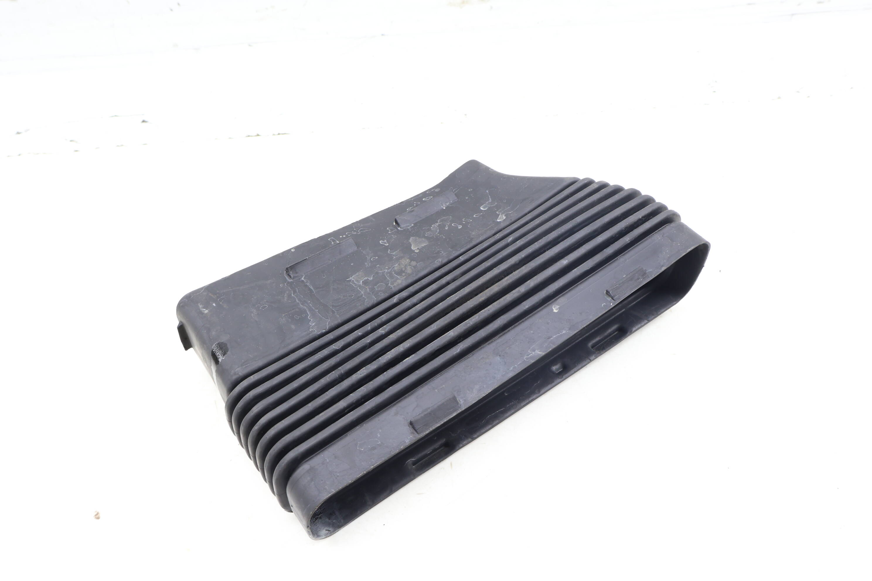 Engine Air Intake Duct / Tube 4M0129510H