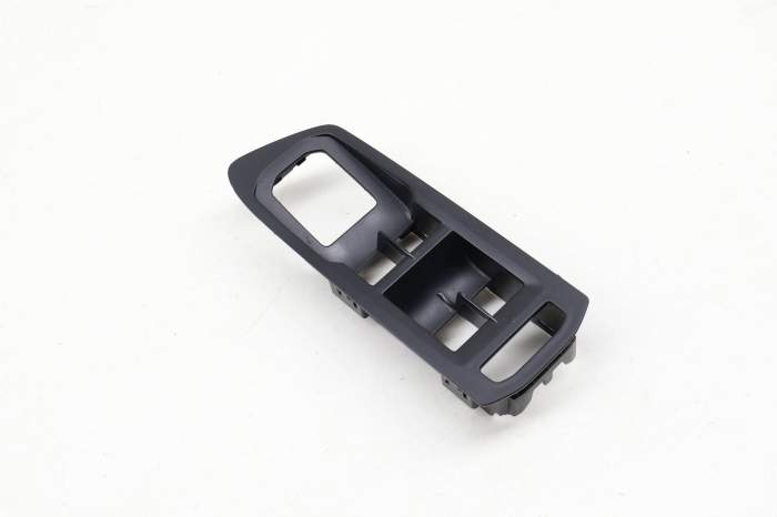 Door Master Window Switch Trim 3CN867255 main product photo