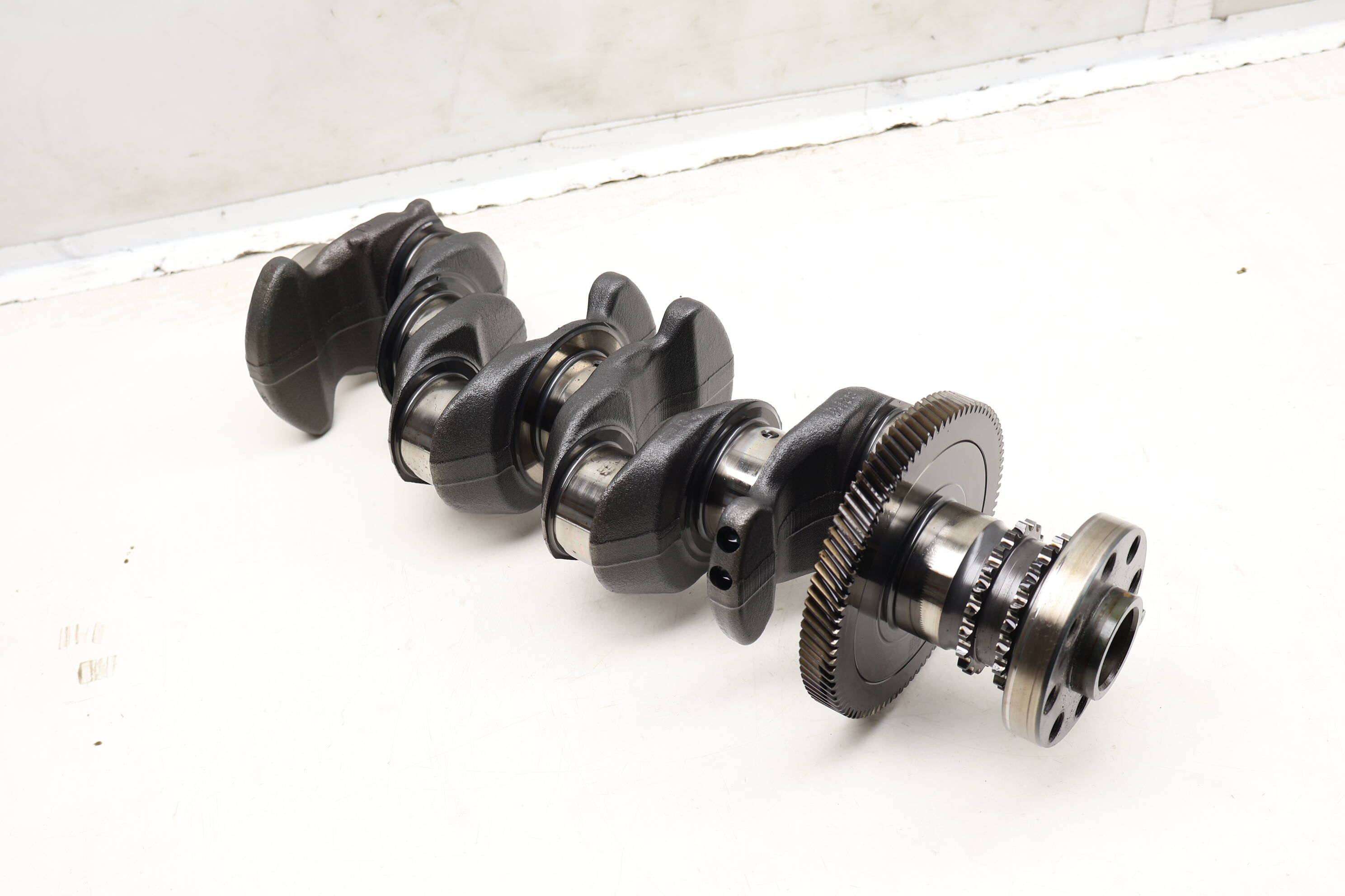 Crankshaft / Crank Shaft 11218515071