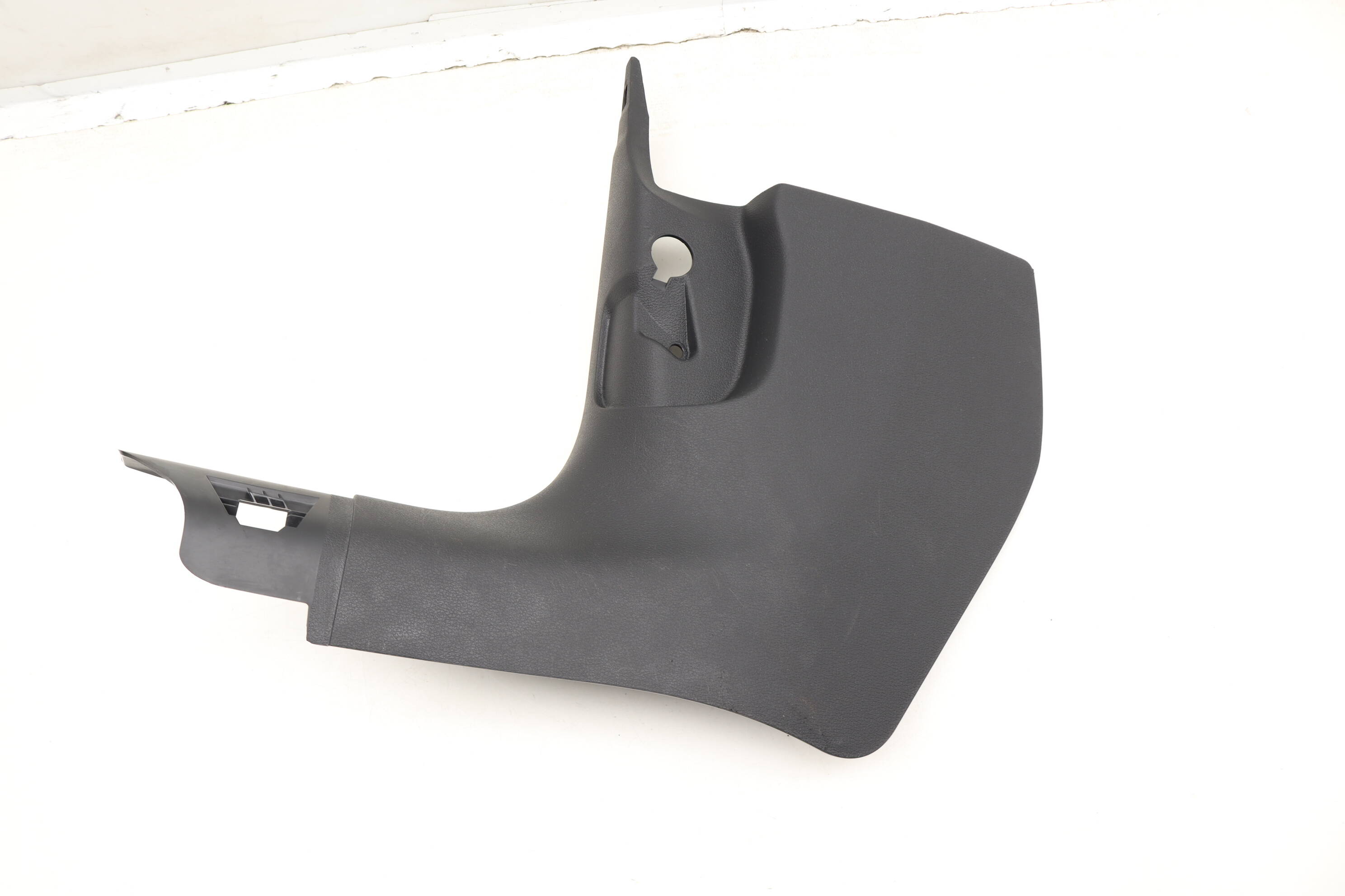 Lower&#x20;A&#x20;Pillar&#x20;Trim&#x20;&#x2F;&#x20;Panel&#x20;8W6867271B