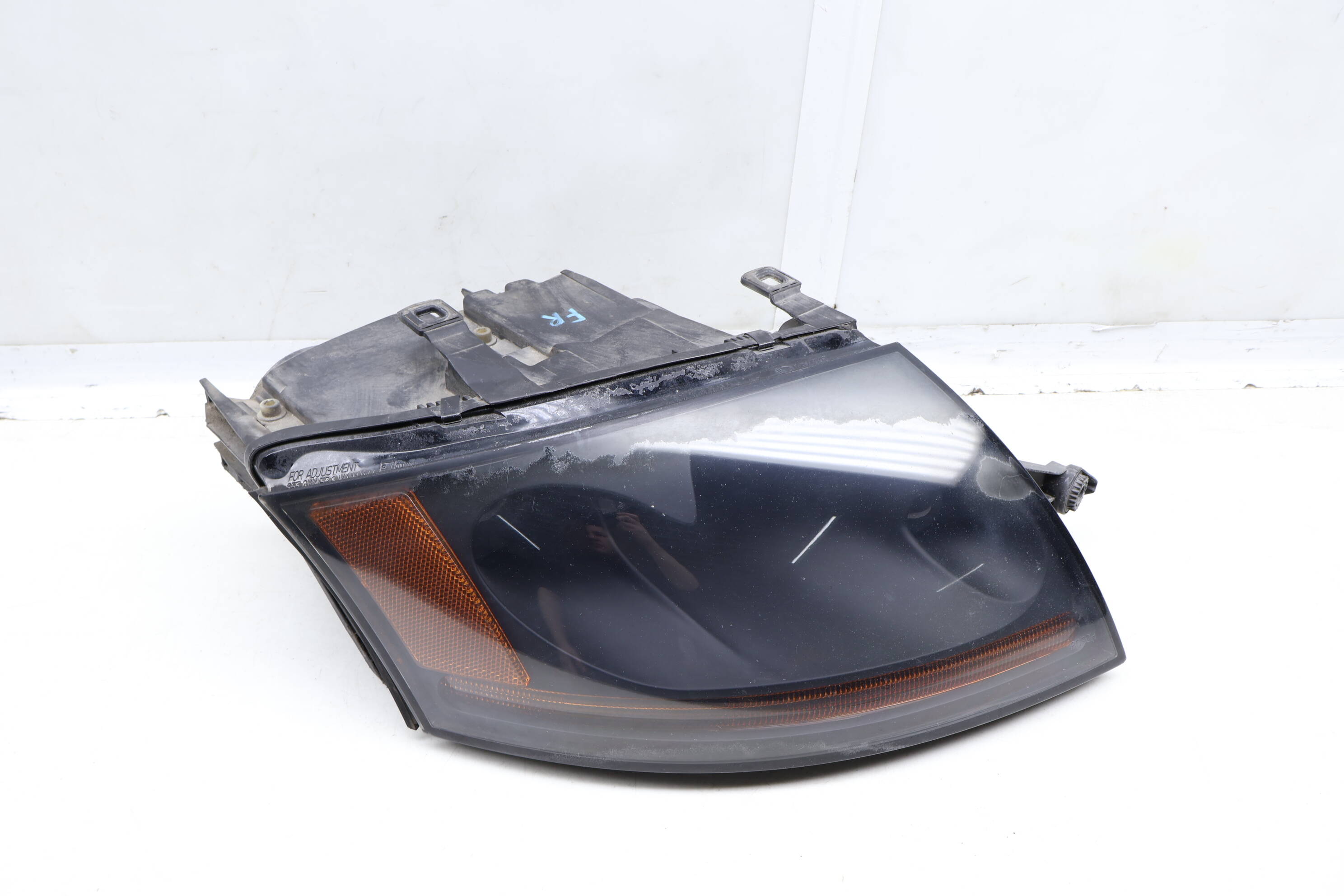 Halogen Headlight / Headlamp 8N0941004BK