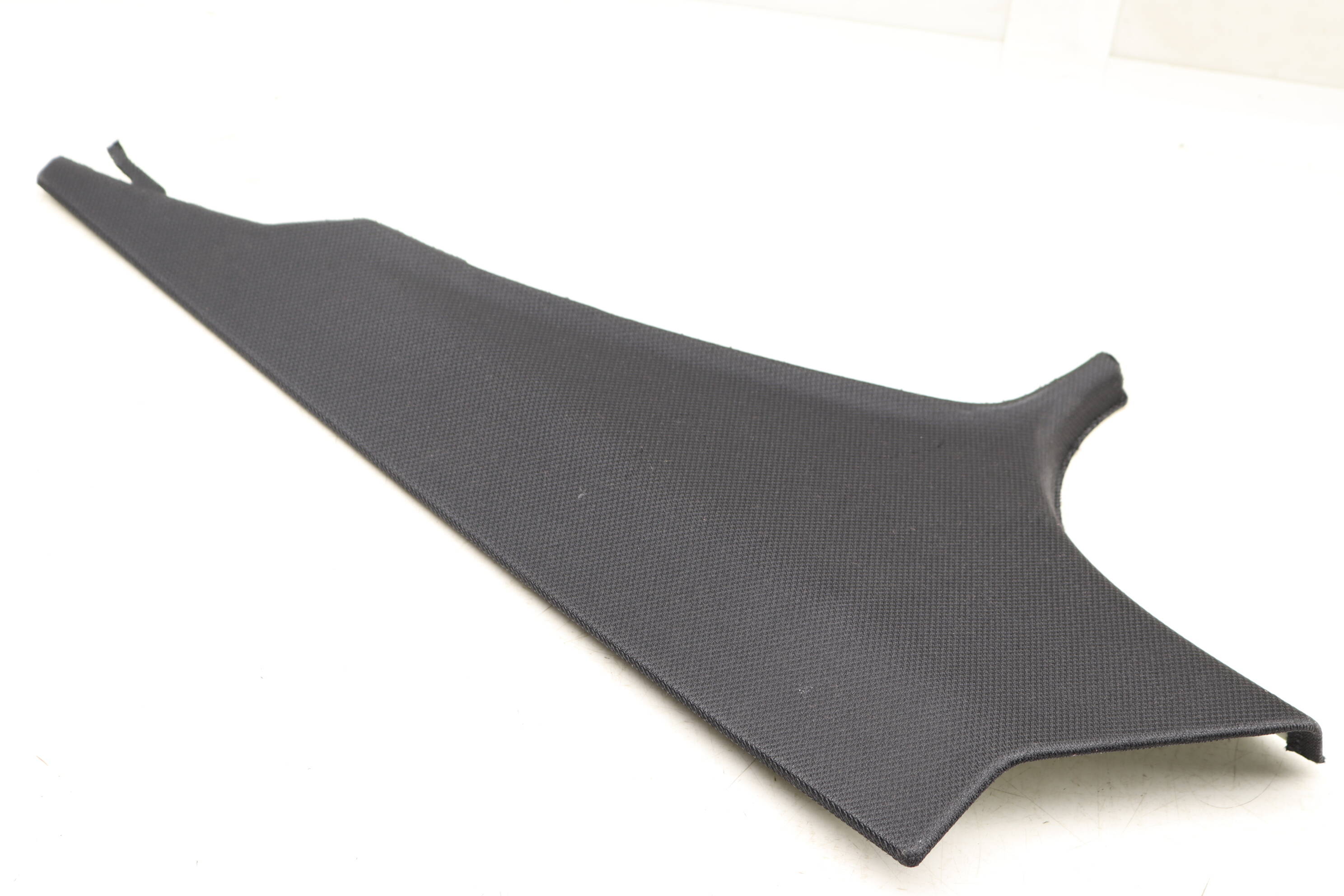 Upper&#x20;C&#x20;Pillar&#x20;Trim&#x20;&#x2F;&#x20;Panel&#x20;51437221004