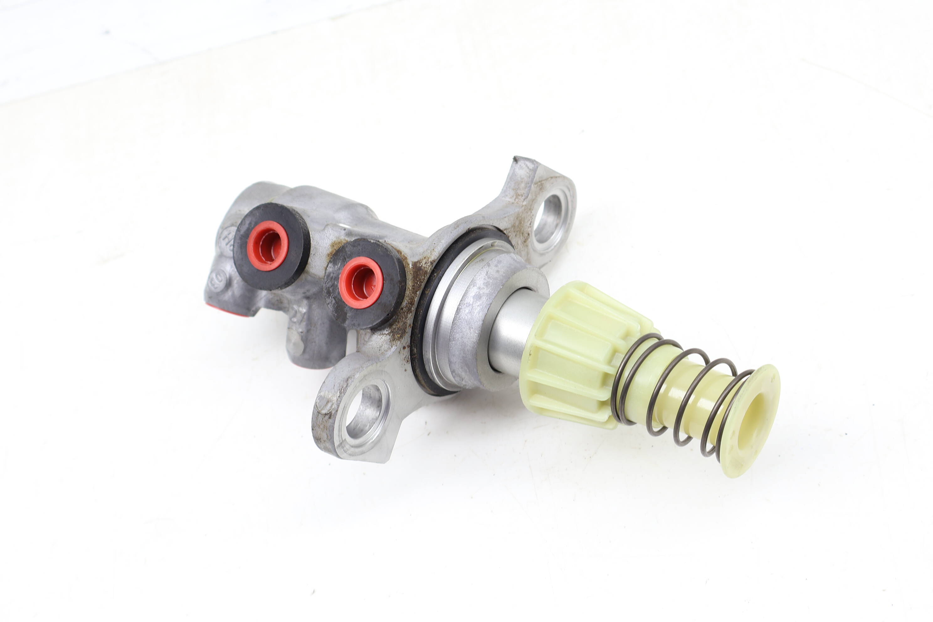 Brake Master Cylinder 4M0611021A