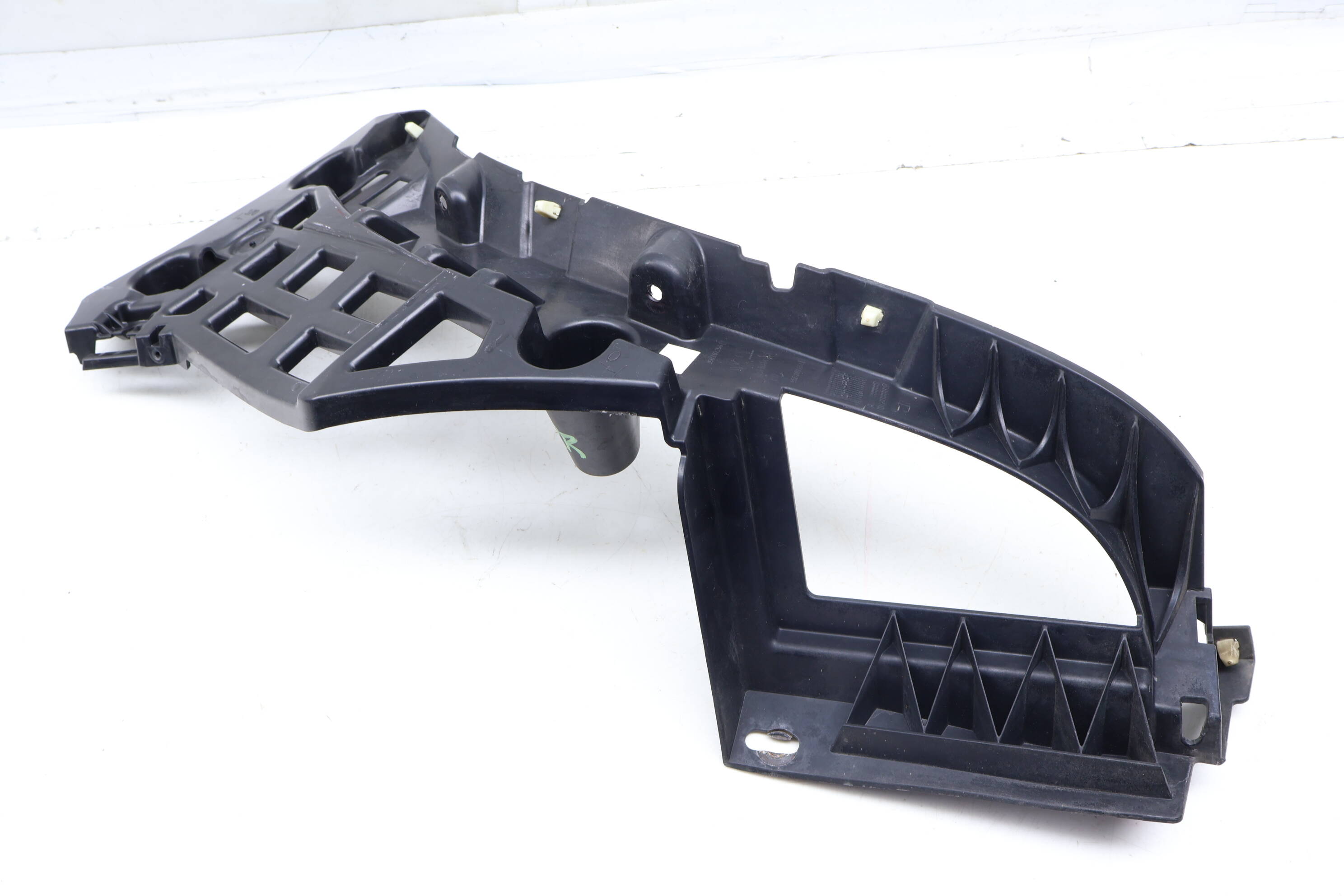 Bumper Mount Bracket (Side) 95B807254B