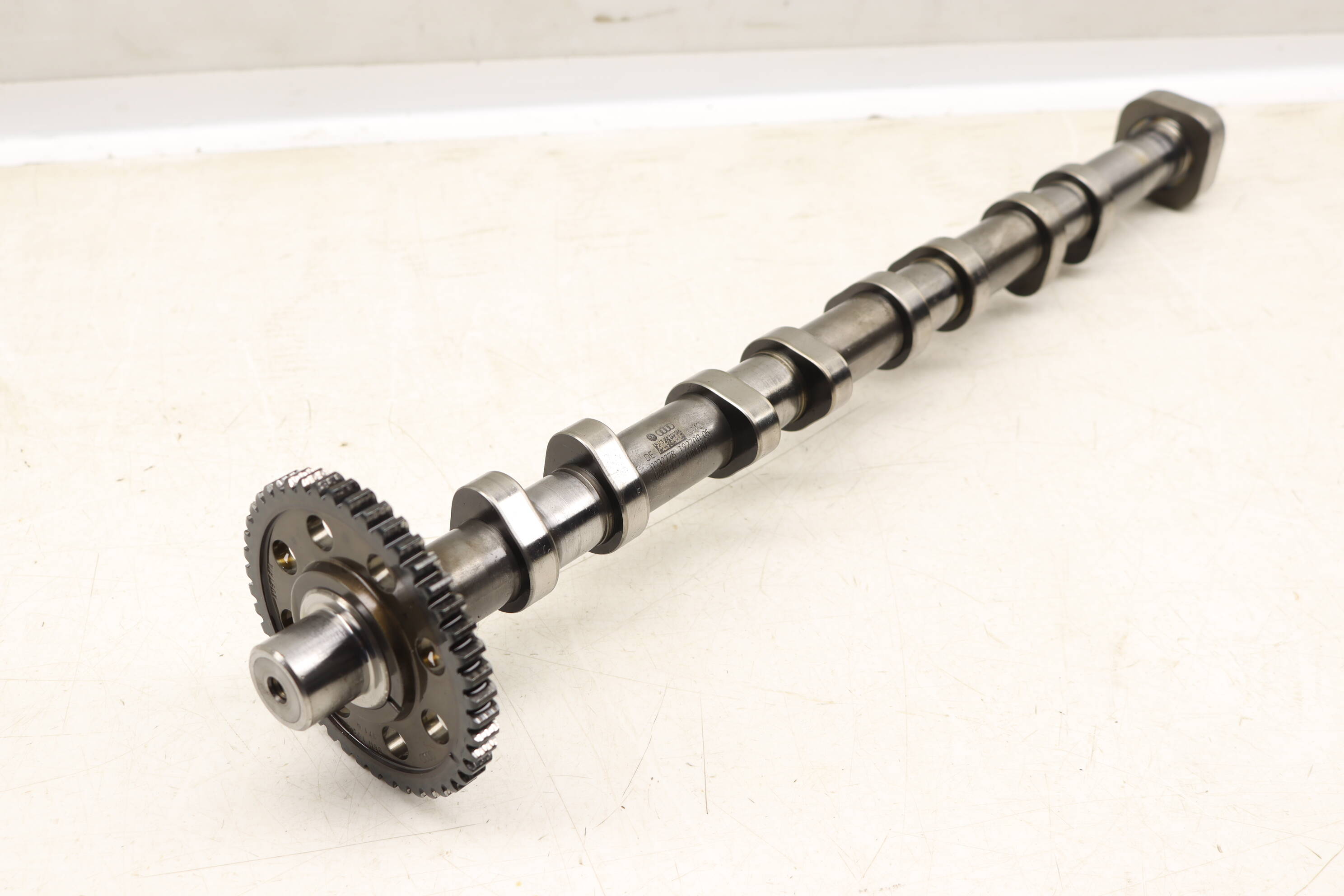 Exhaust Cam / Camshaft 06H109102J