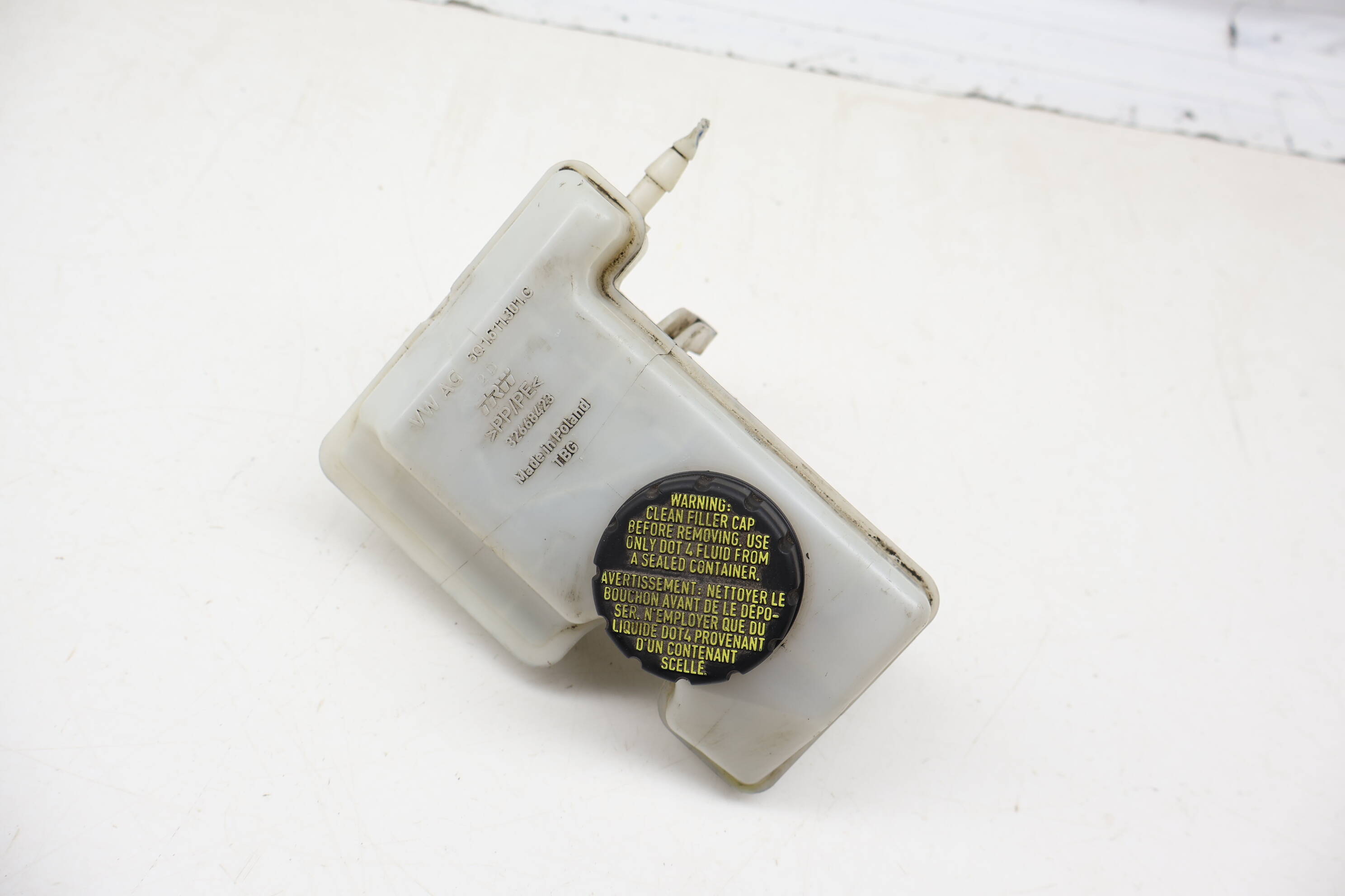Brake Fluid Reservoir / Tank 5Q1611301C