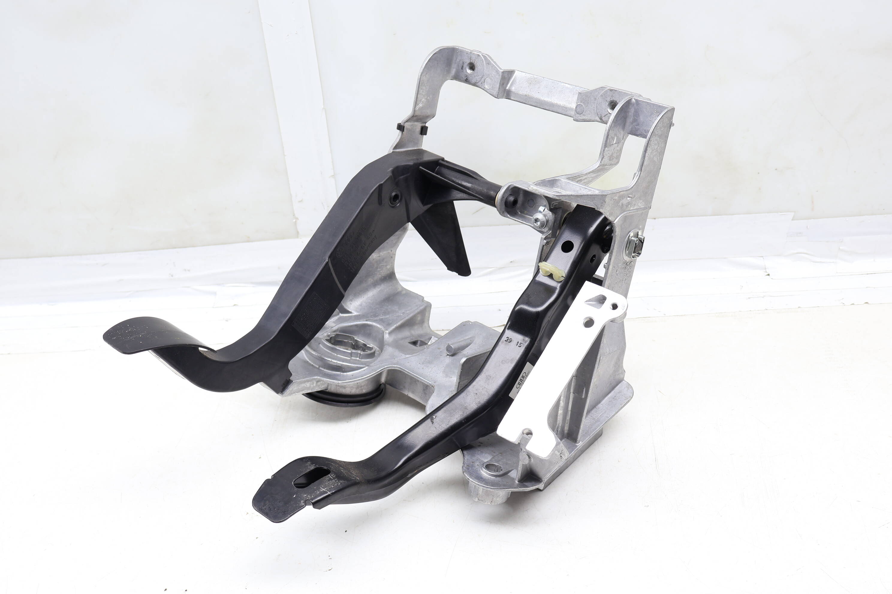 Manual Pedal Cluster Assembly 8K1721117