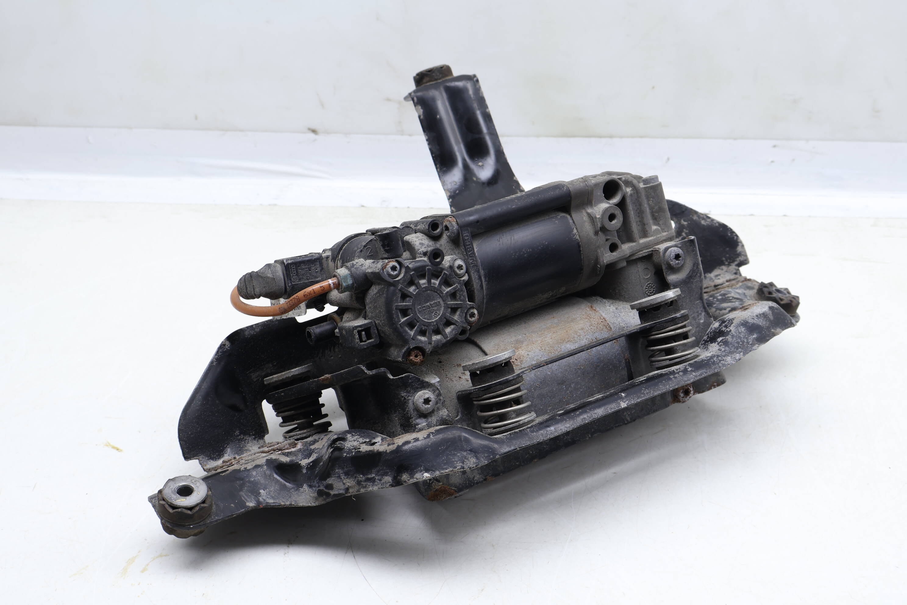 Air Suspension Compressor / Pump 4G0616005D