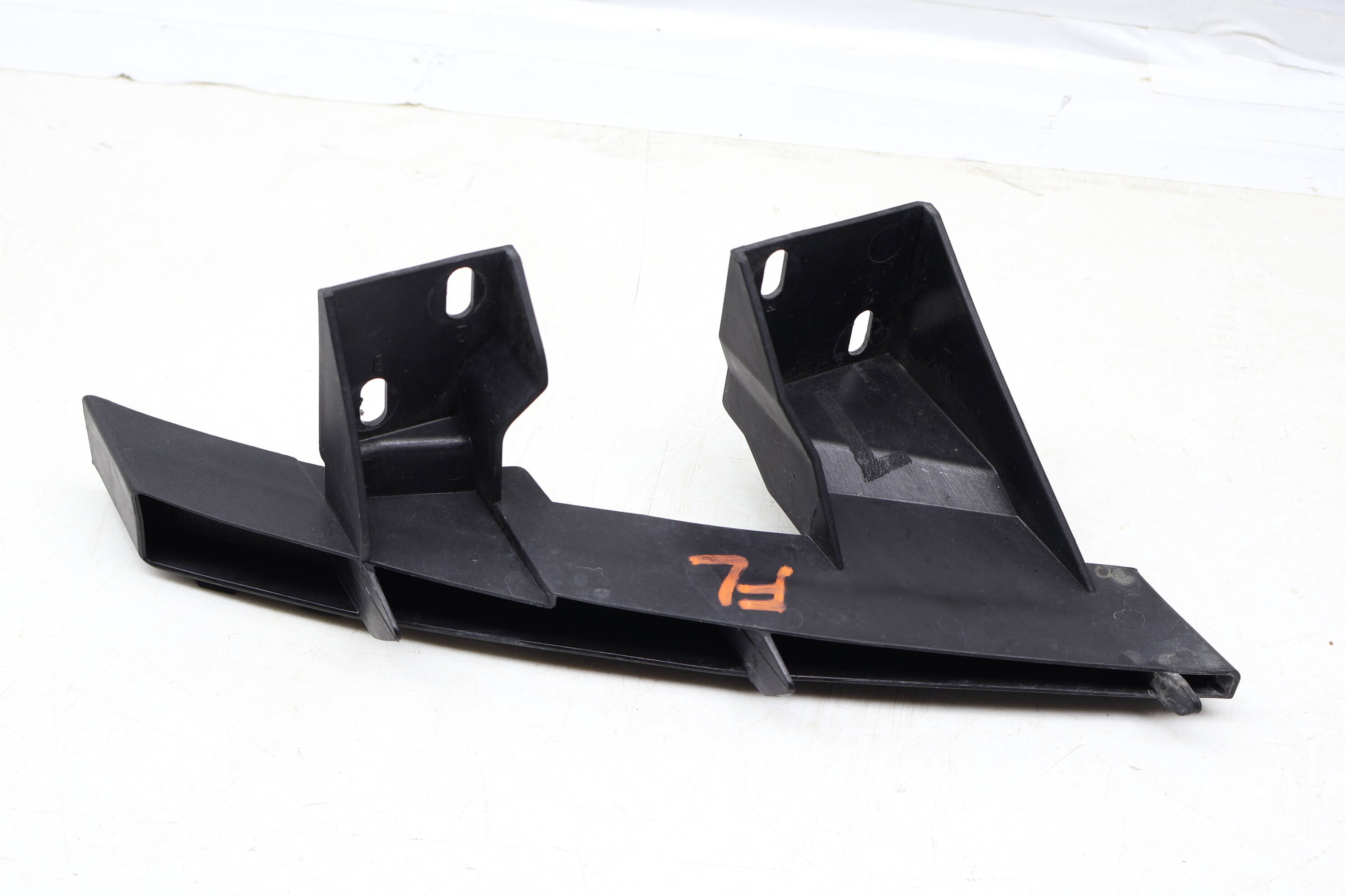 Bumper Support / Bracket 4L0807333A