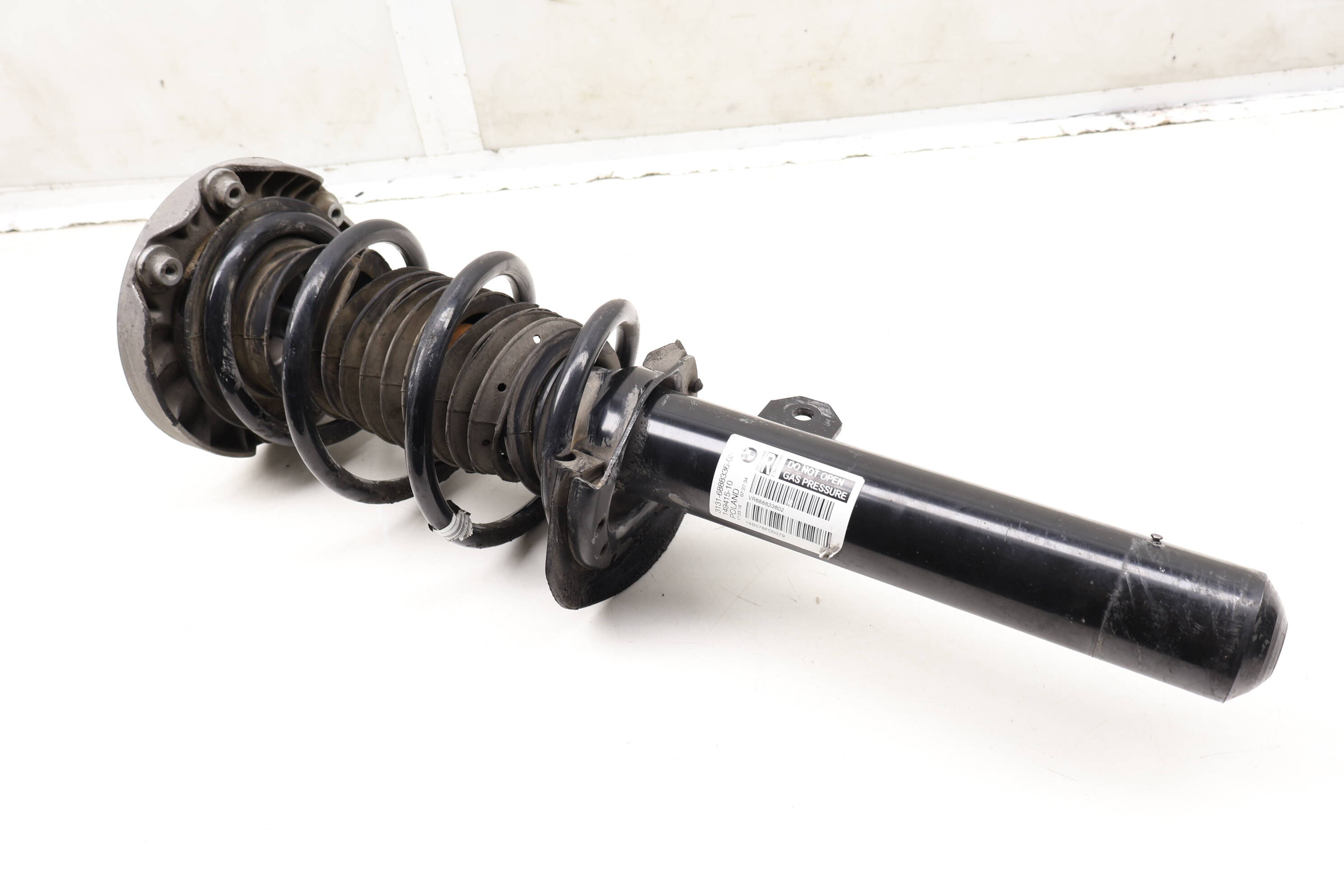 BMW Front Right Strut Shock / Spring Assembly (X2) 31306888336 BMW Front Right Strut Shock / Spring Assembly (X2) 31306888336