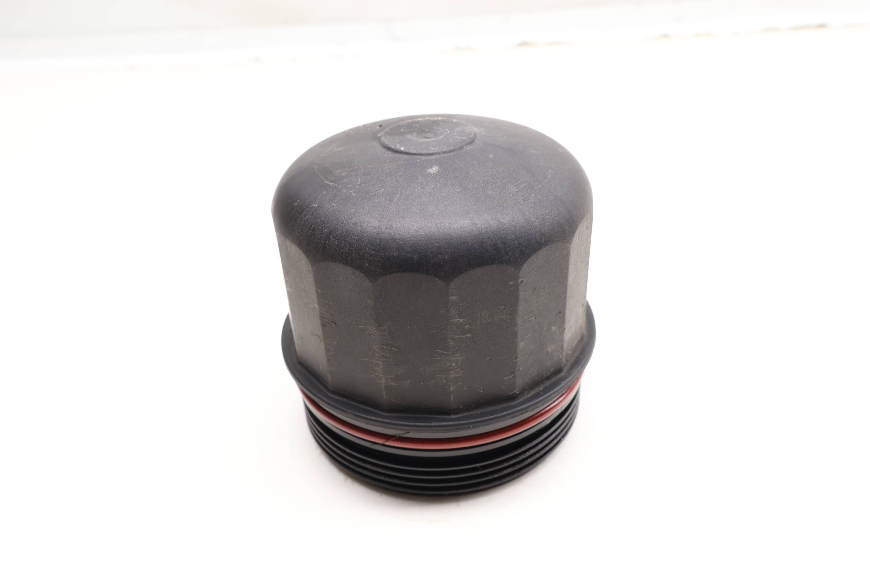Engine&#x20;Oil&#x20;Filter&#x20;Cover&#x20;&#x2F;&#x20;Cap&#x20;11427615389